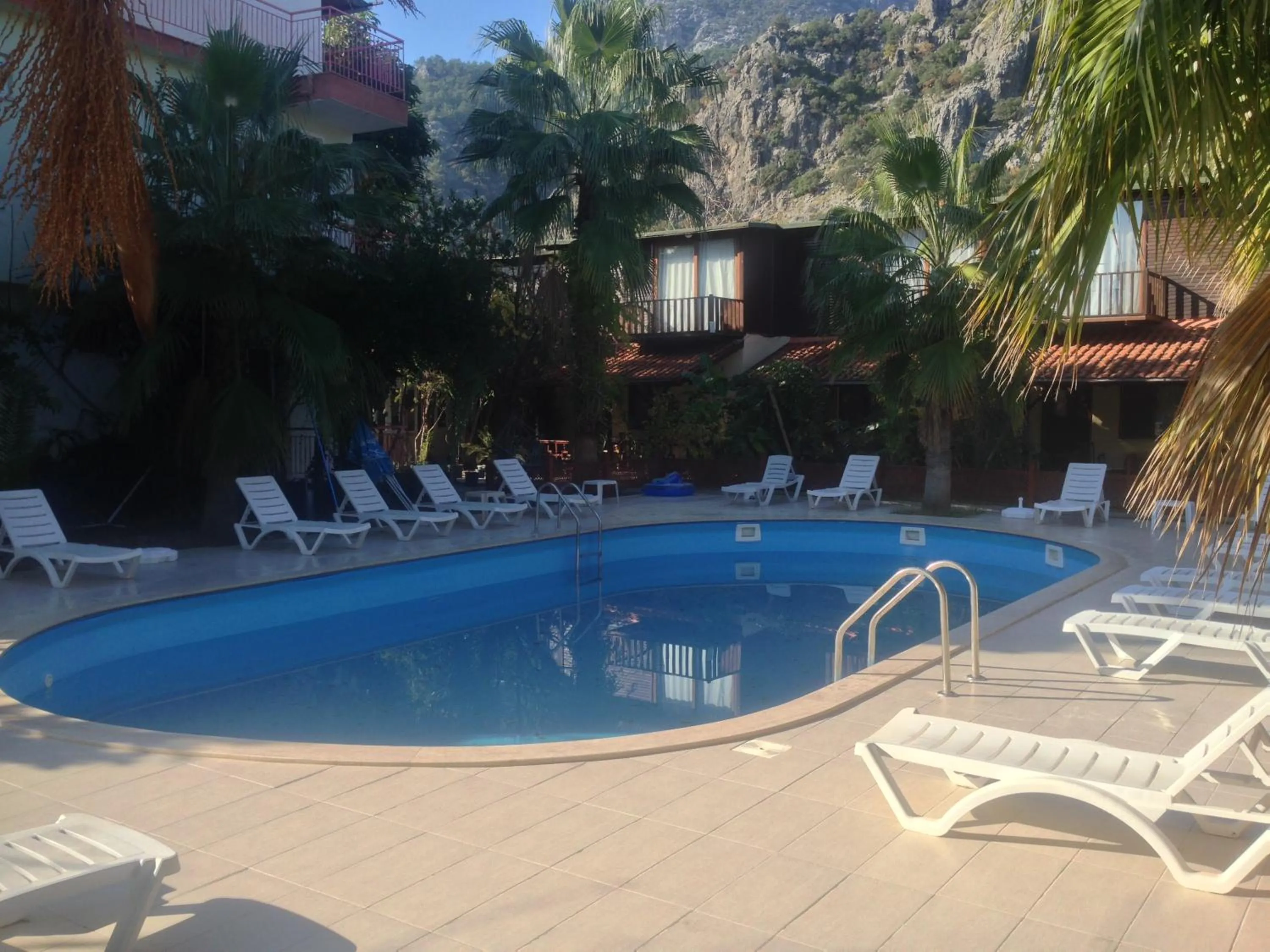 Swimming pool in Kutle Hotel