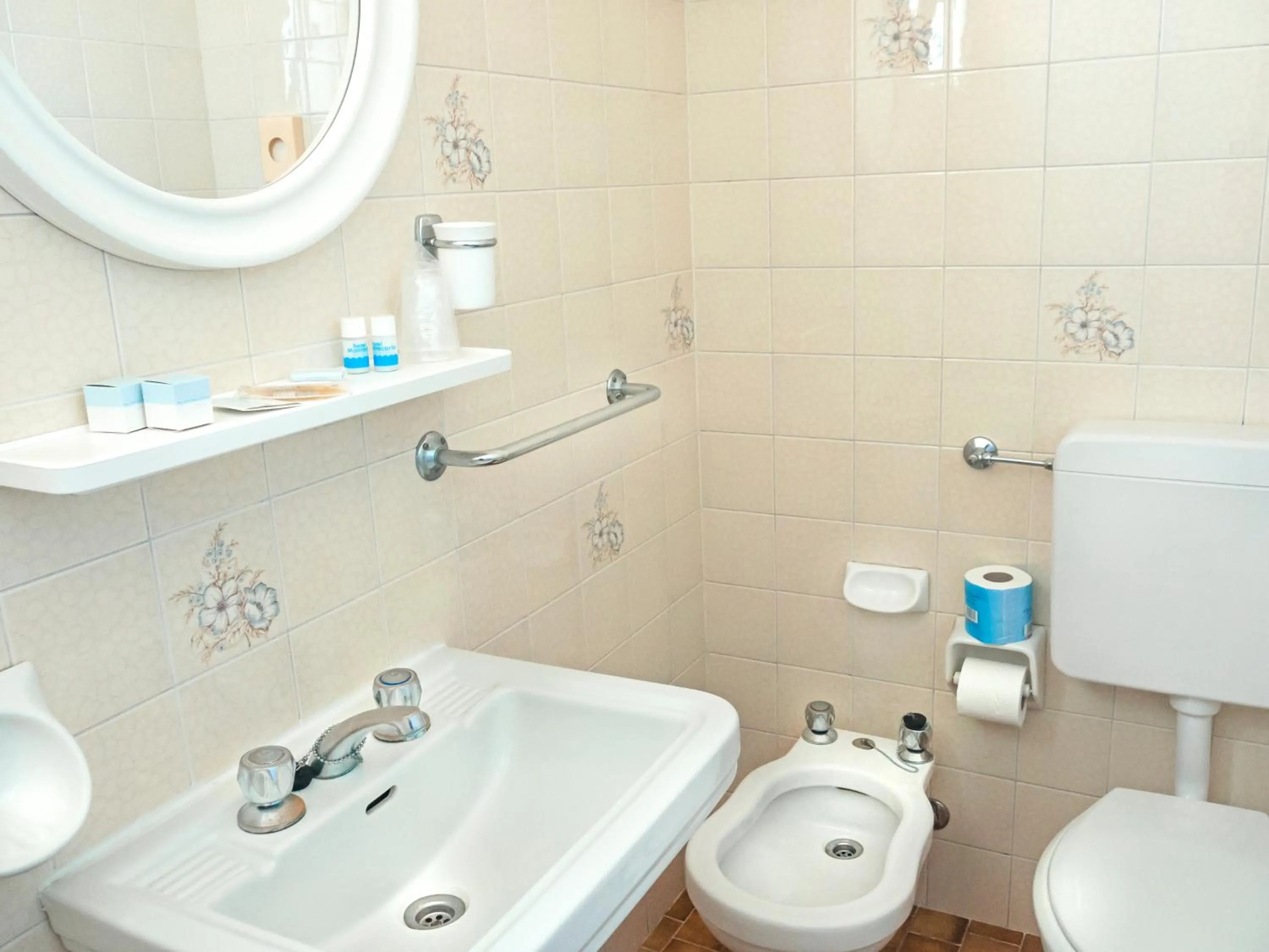 Bathroom in Hotel Montecarlo