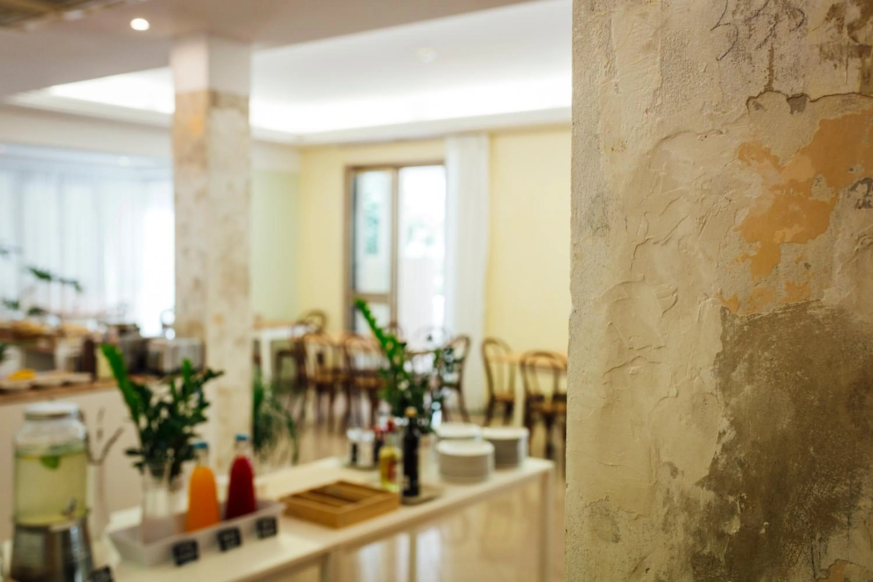 Restaurant/places to eat in Hotel Montecarlo