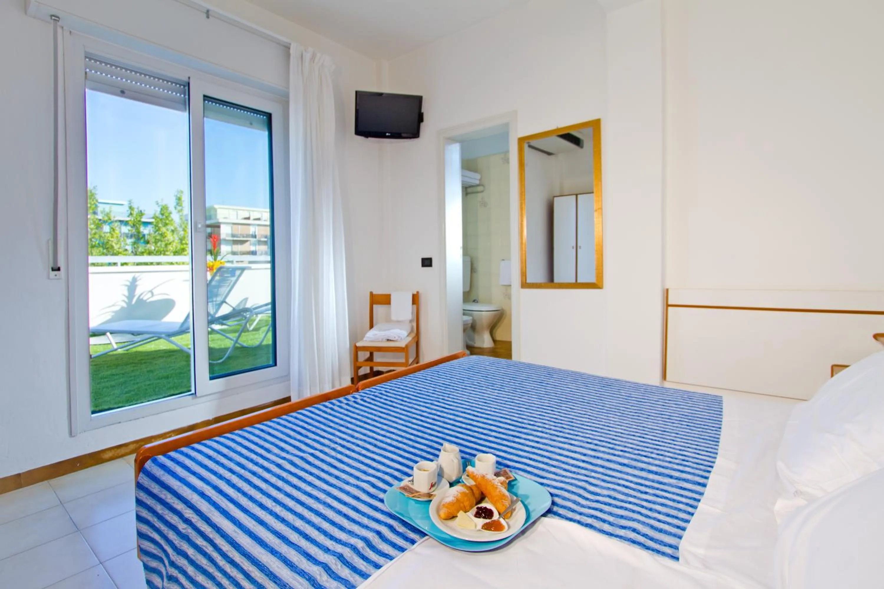 Bedroom in Hotel Montecarlo