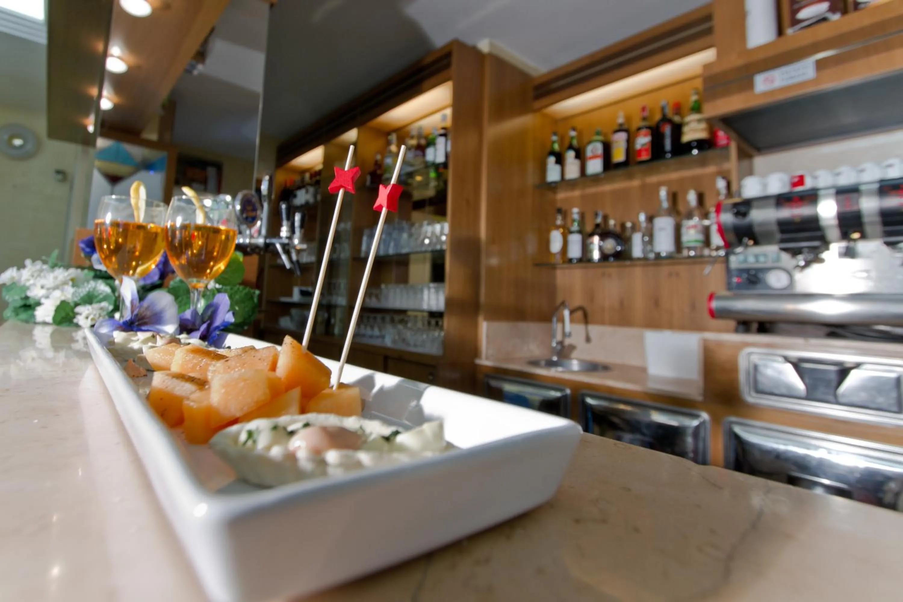 Lounge or bar in Hotel Montecarlo