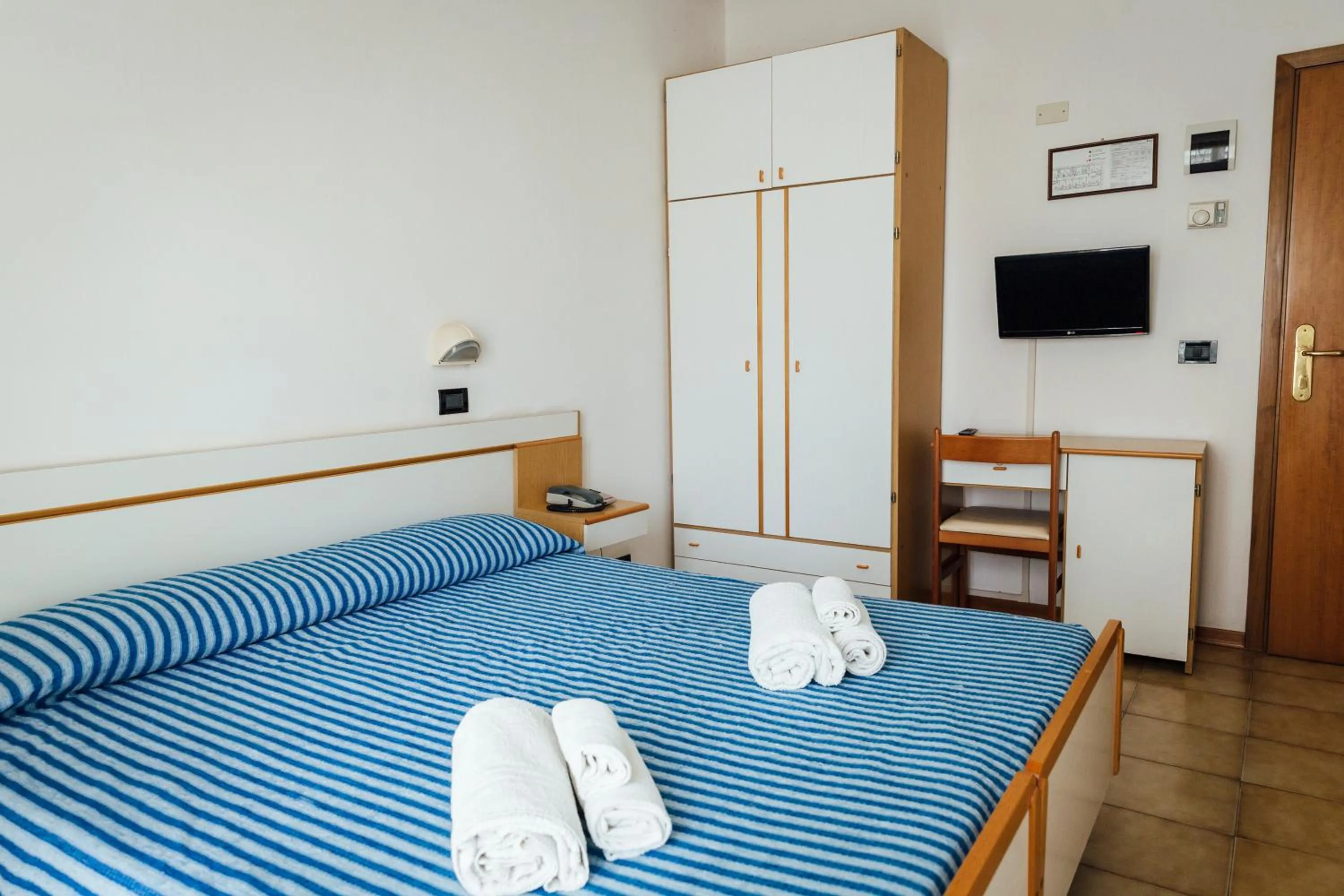 Bed in Hotel Montecarlo