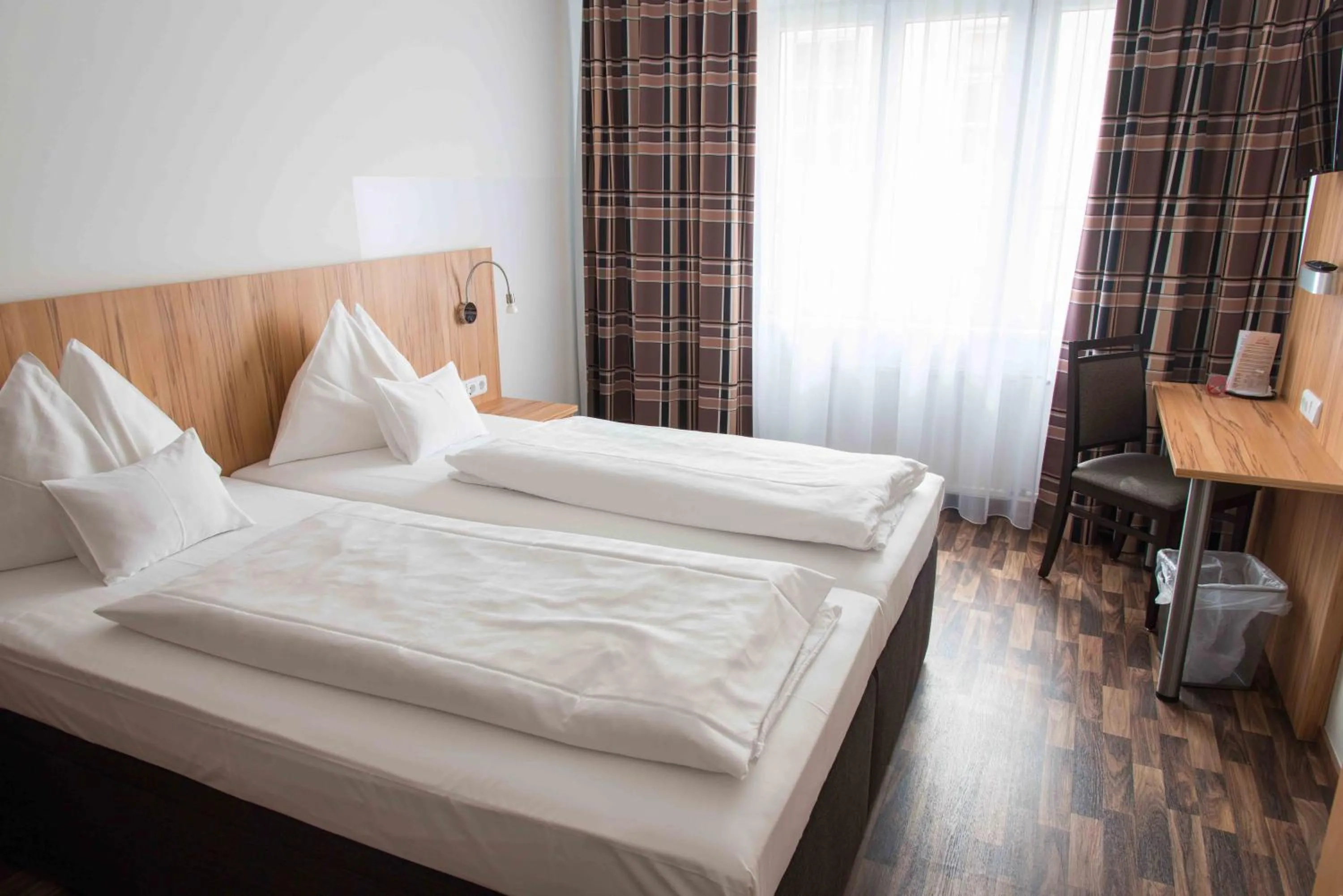 Photo of the whole room, Bed in Pension Dr. Geissler