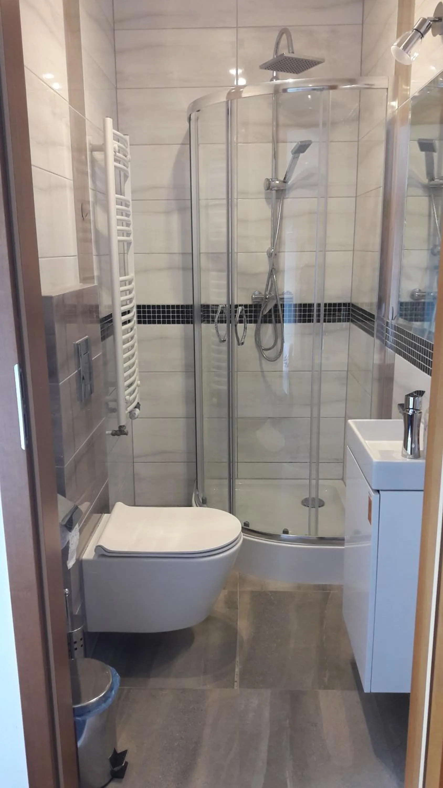 Shower in PHU Gościniec "16-tka" Katarzyna Zdrojewska