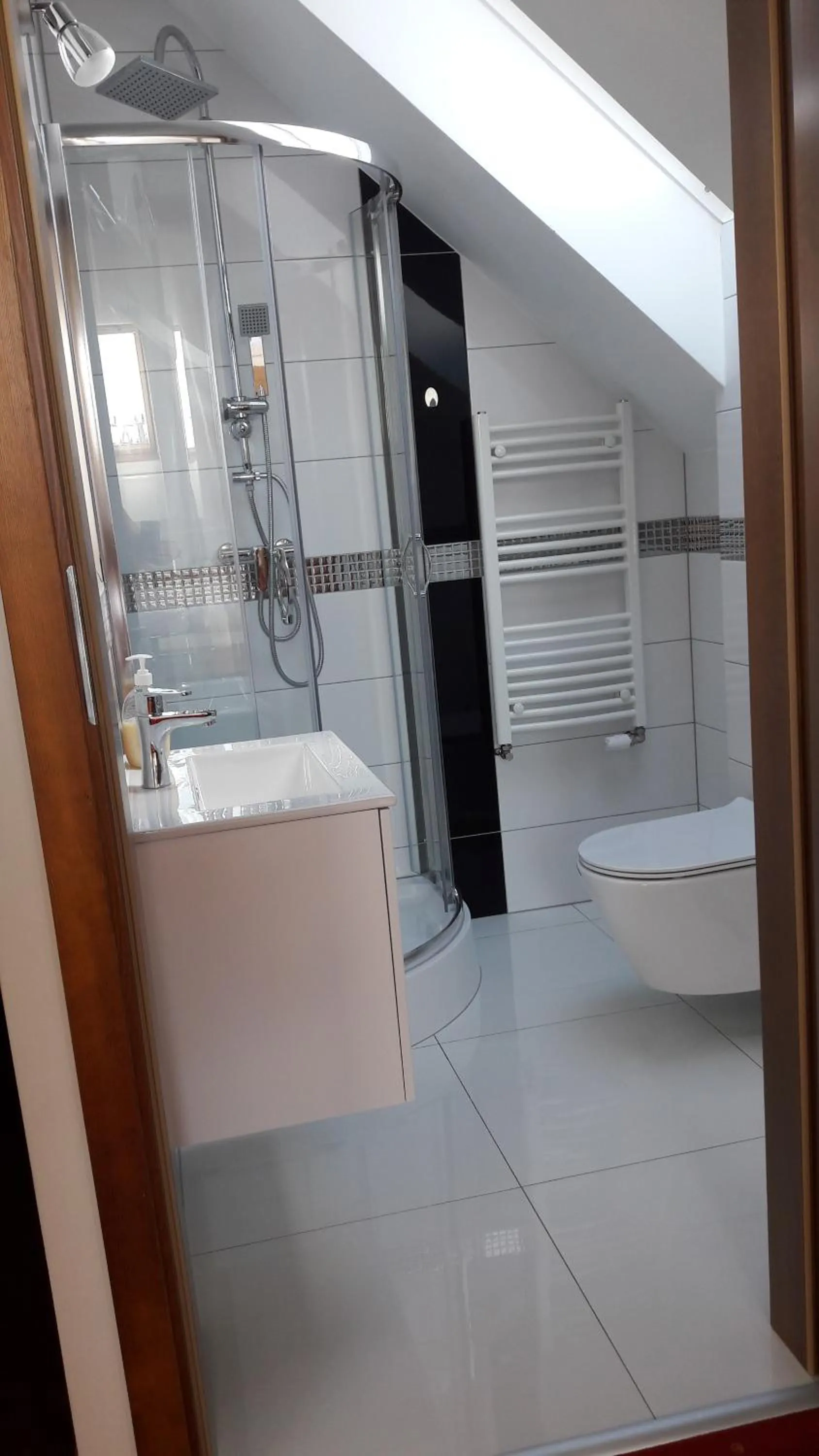 Shower in PHU Gościniec "16-tka" Katarzyna Zdrojewska