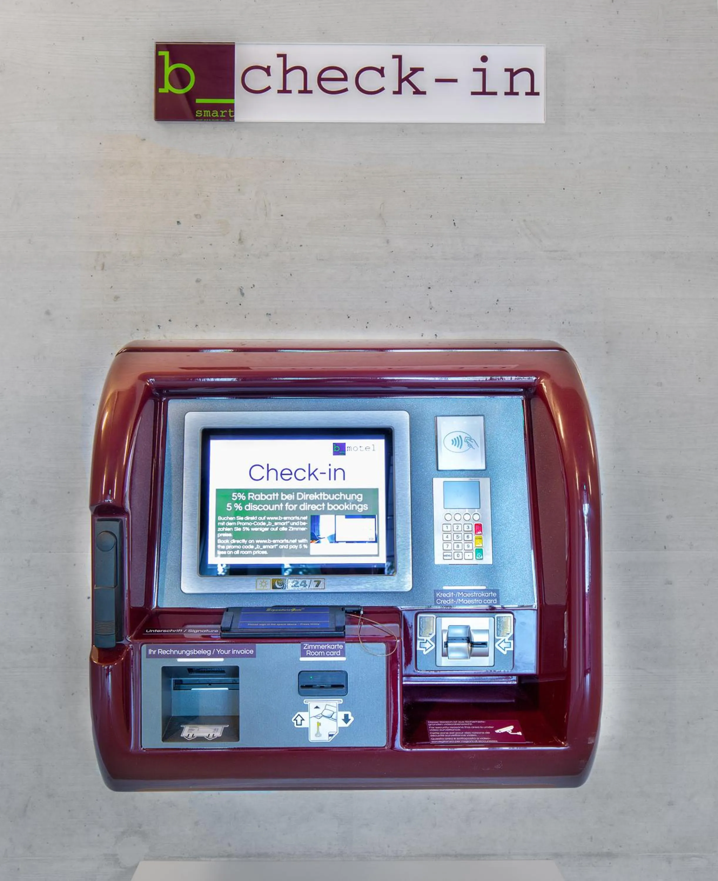 Lobby or reception in b_smart motel Landquart