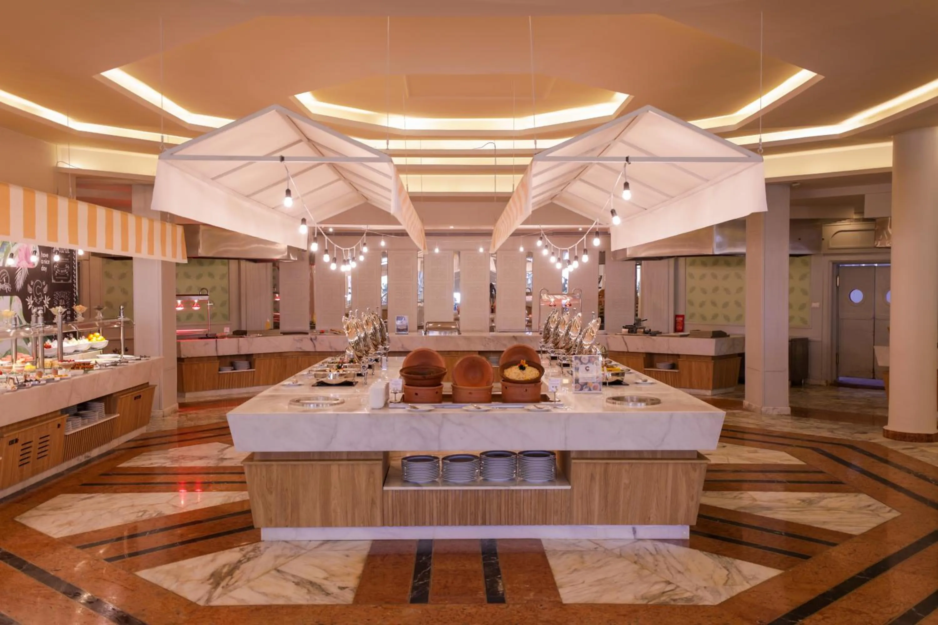 Food and drinks in Calimera Blend Paradise