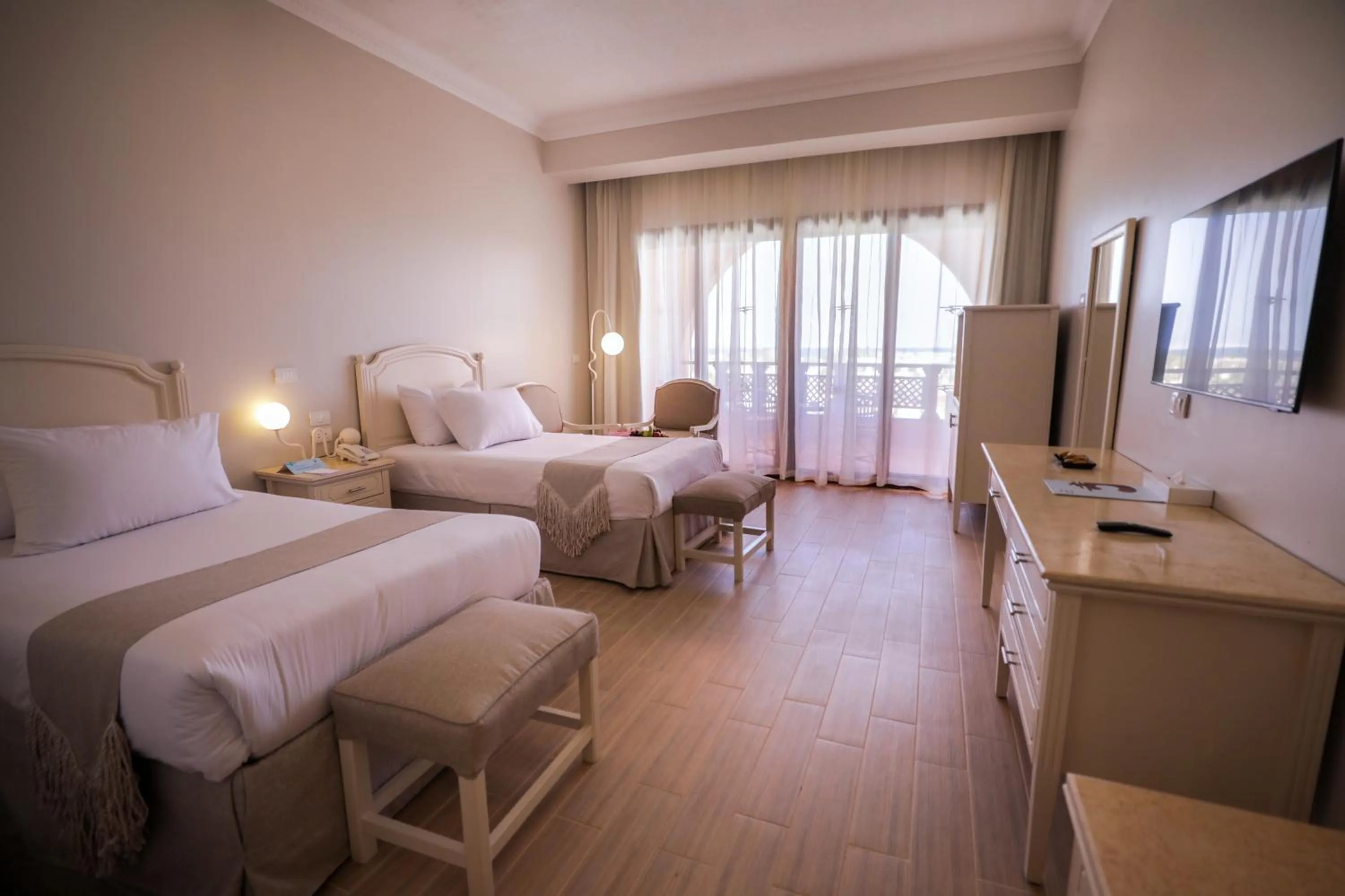 Bedroom, Bed in Calimera Blend Paradise