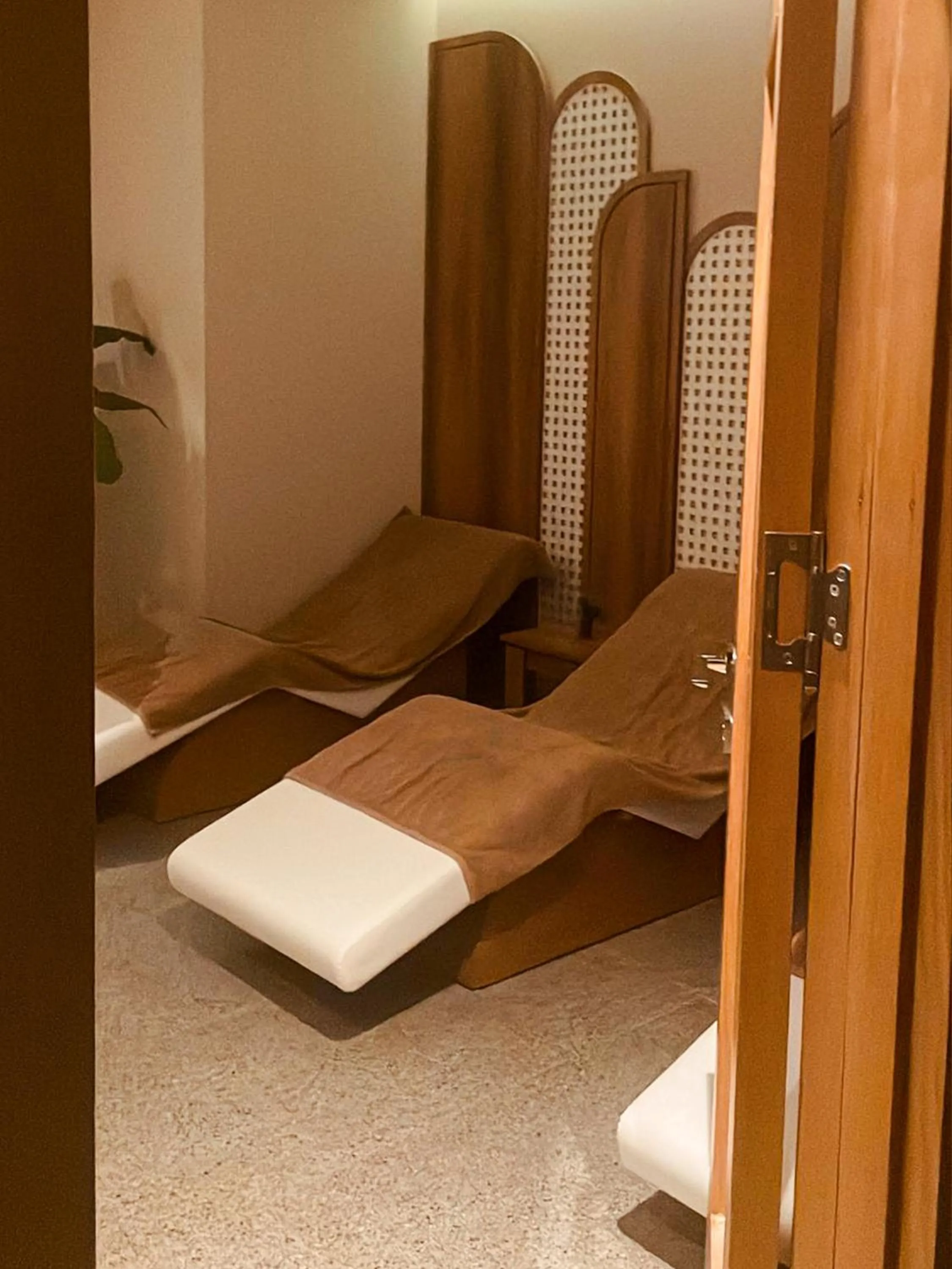 Hot Tub in Calimera Blend Paradise