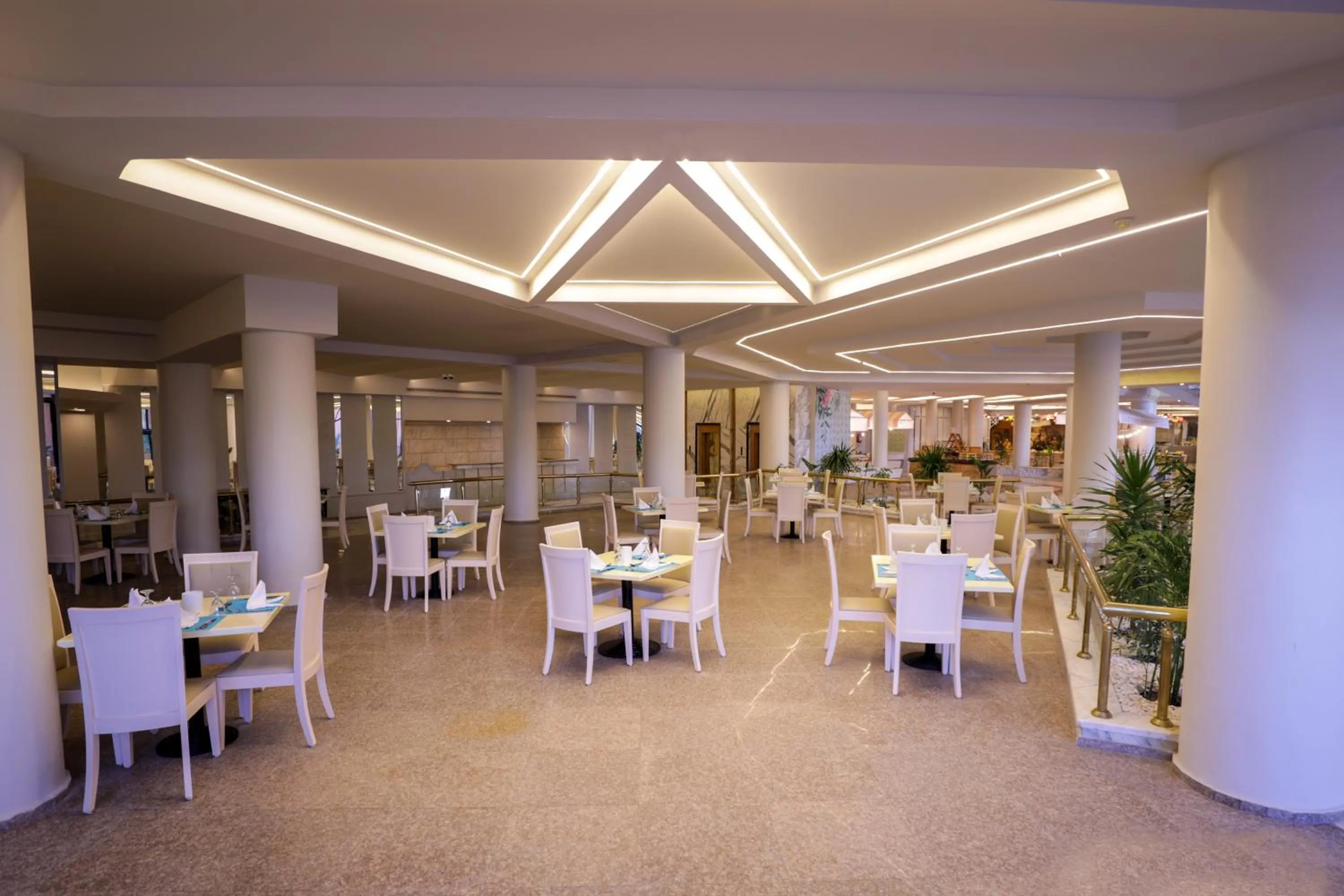 Restaurant/places to eat in Calimera Blend Paradise