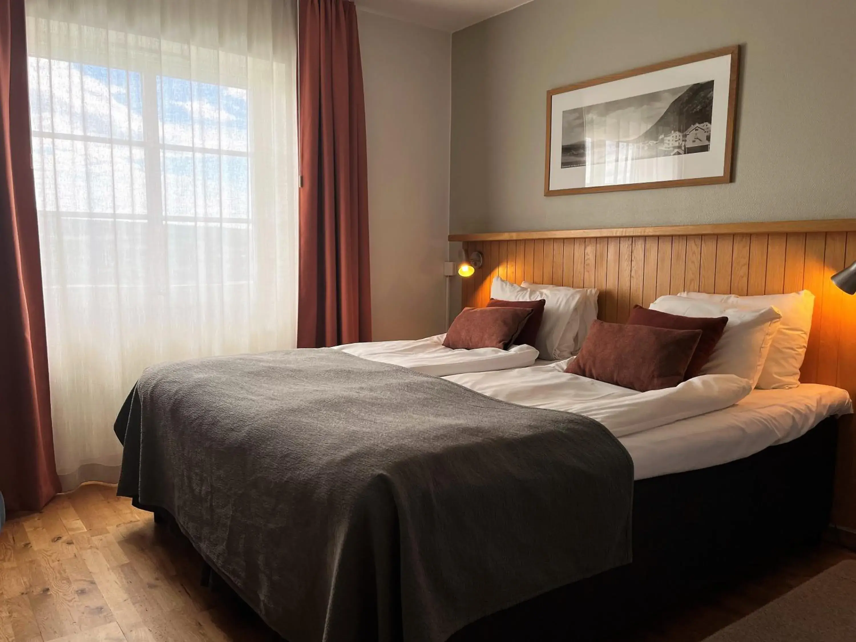 Large Double Room with Lake View - single occupancy in Hotell Funäsdalen Large Double Room with Lake View - single occupancy in Hotell Funäsdalen