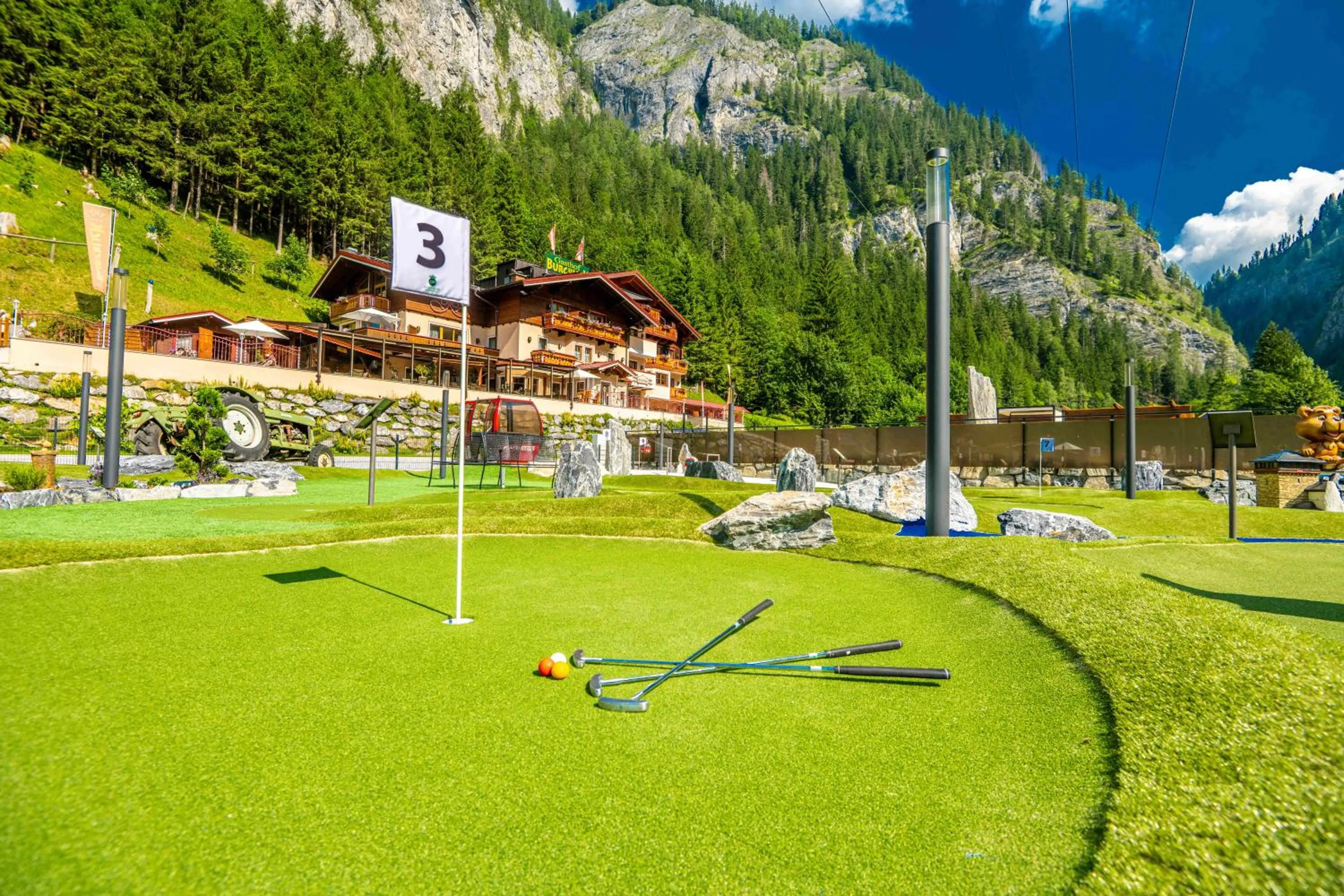 Minigolf in Hotel-Restaurant Burgblick