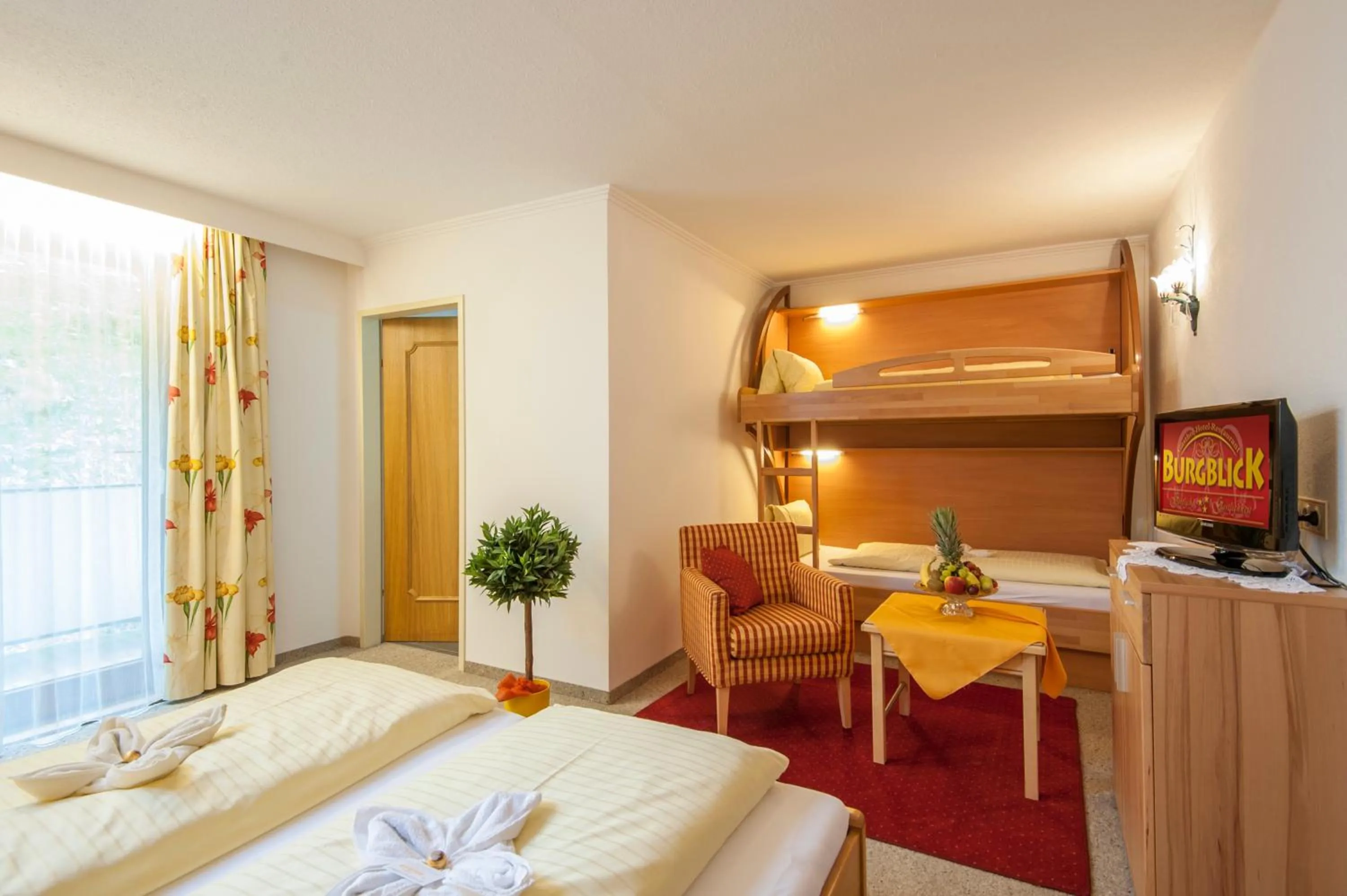 Bed in Hotel-Restaurant Burgblick