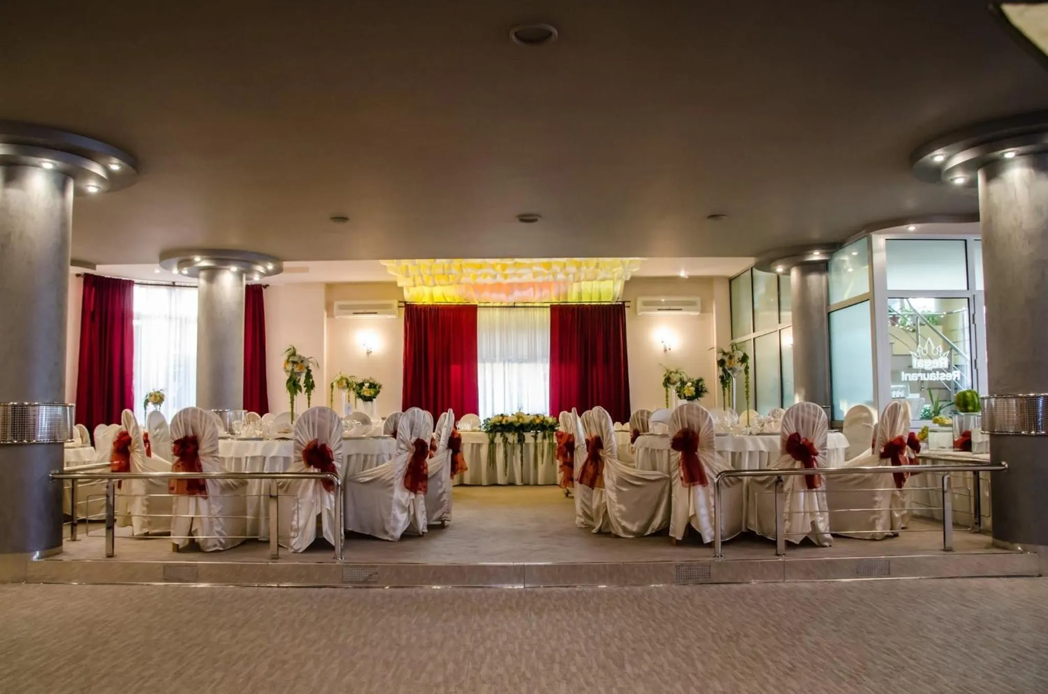 Restaurant/places to eat in Hotel Regat