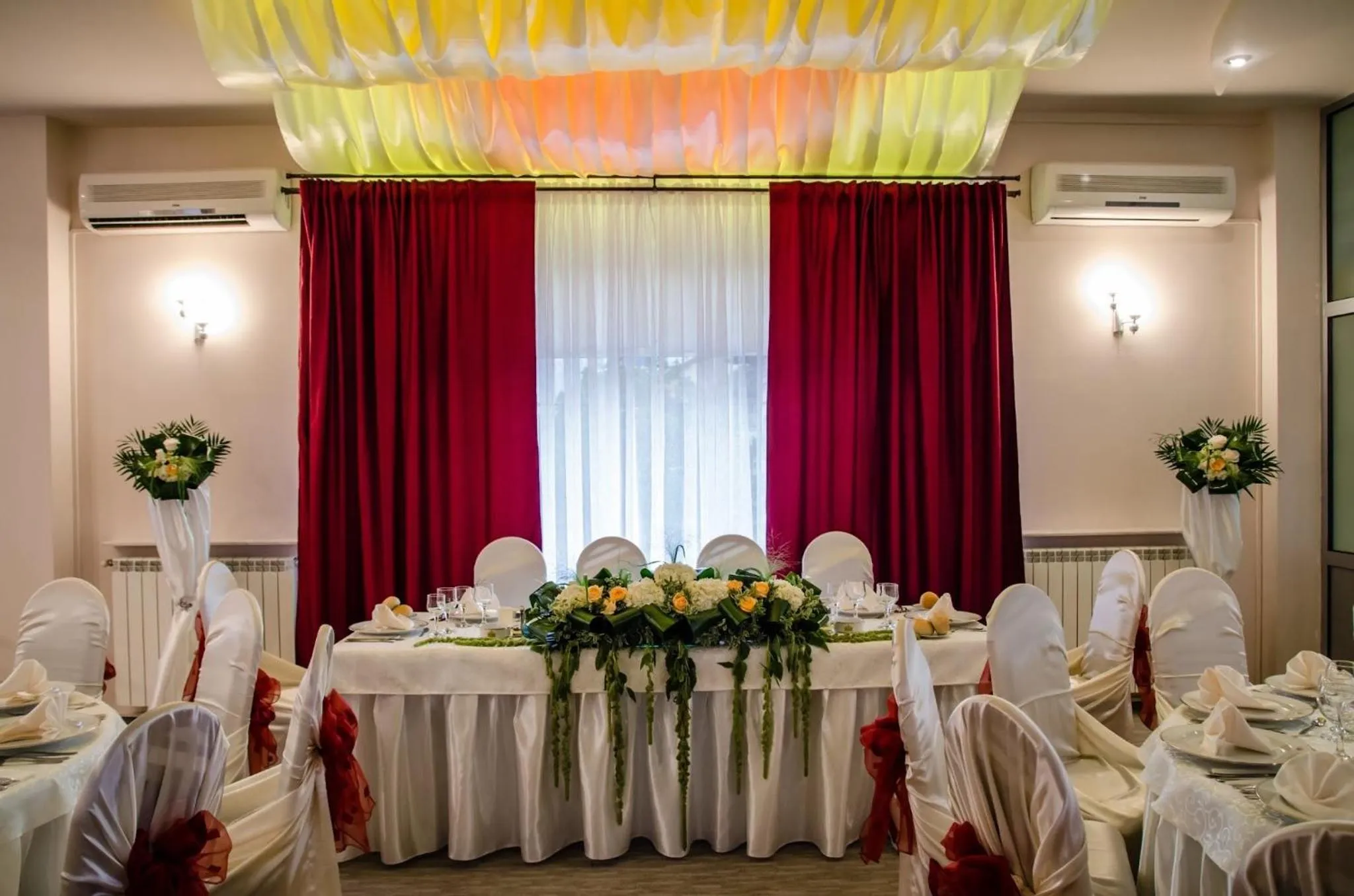 Restaurant/places to eat in Hotel Regat