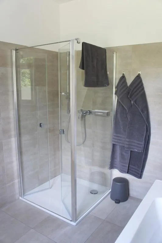 Shower in Herberge Hof Armada