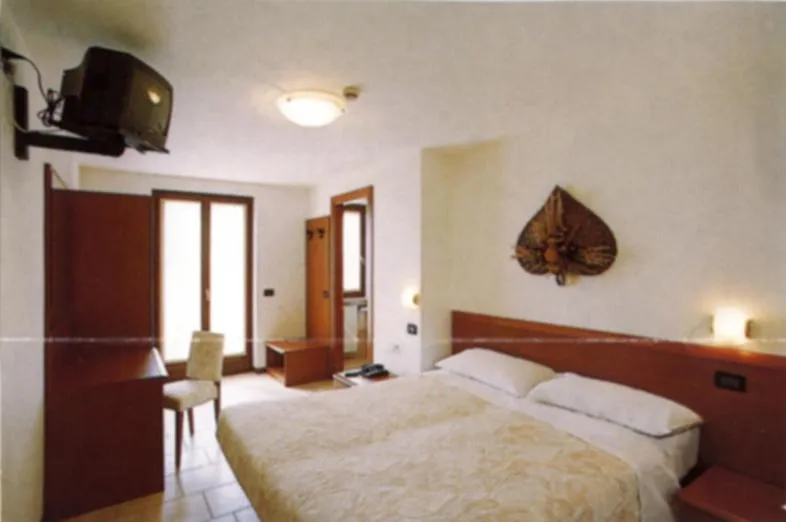Photo of the whole room, Bed in Hotel Scandola
