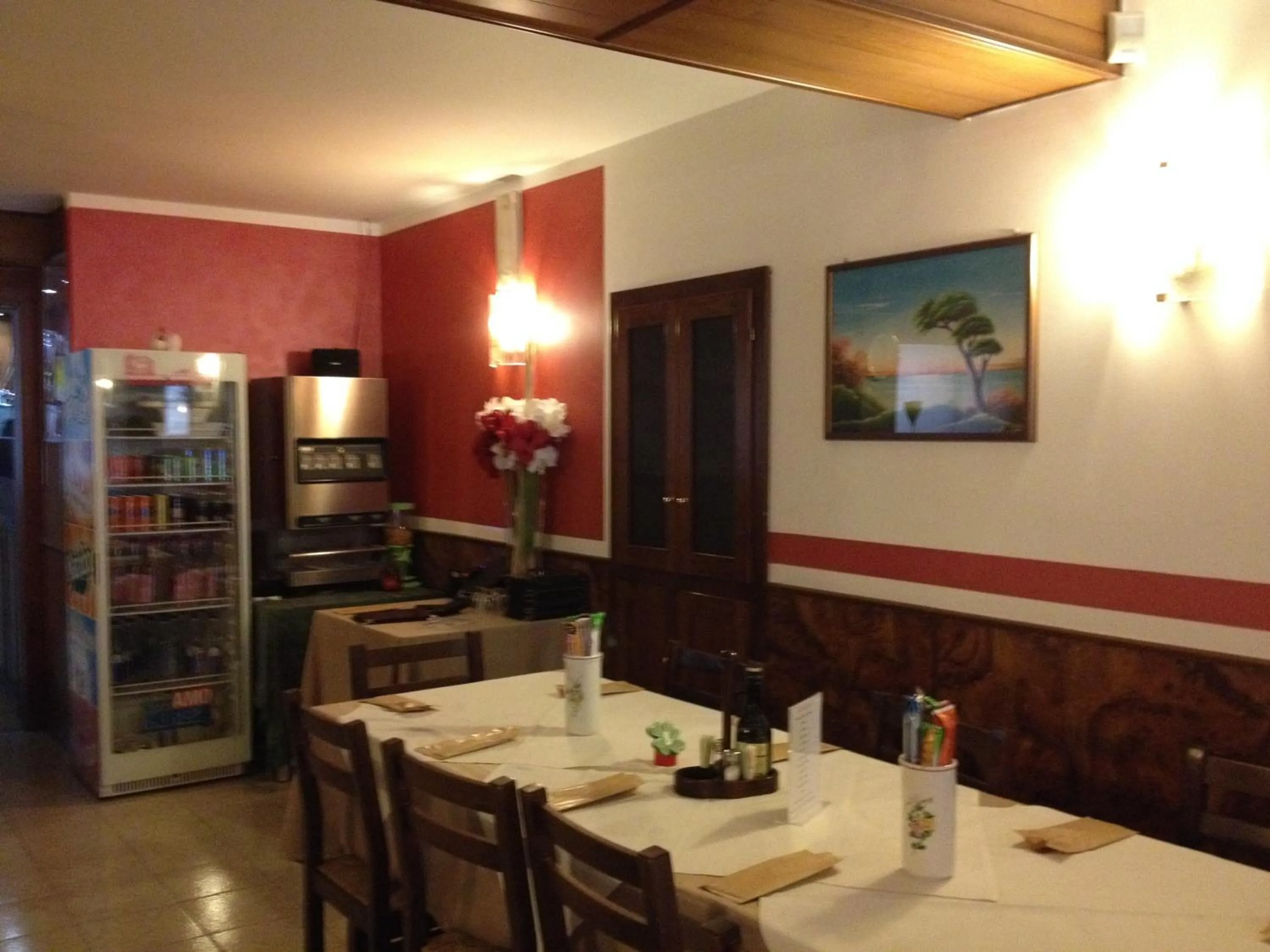 Restaurant/places to eat in Hotel Scandola