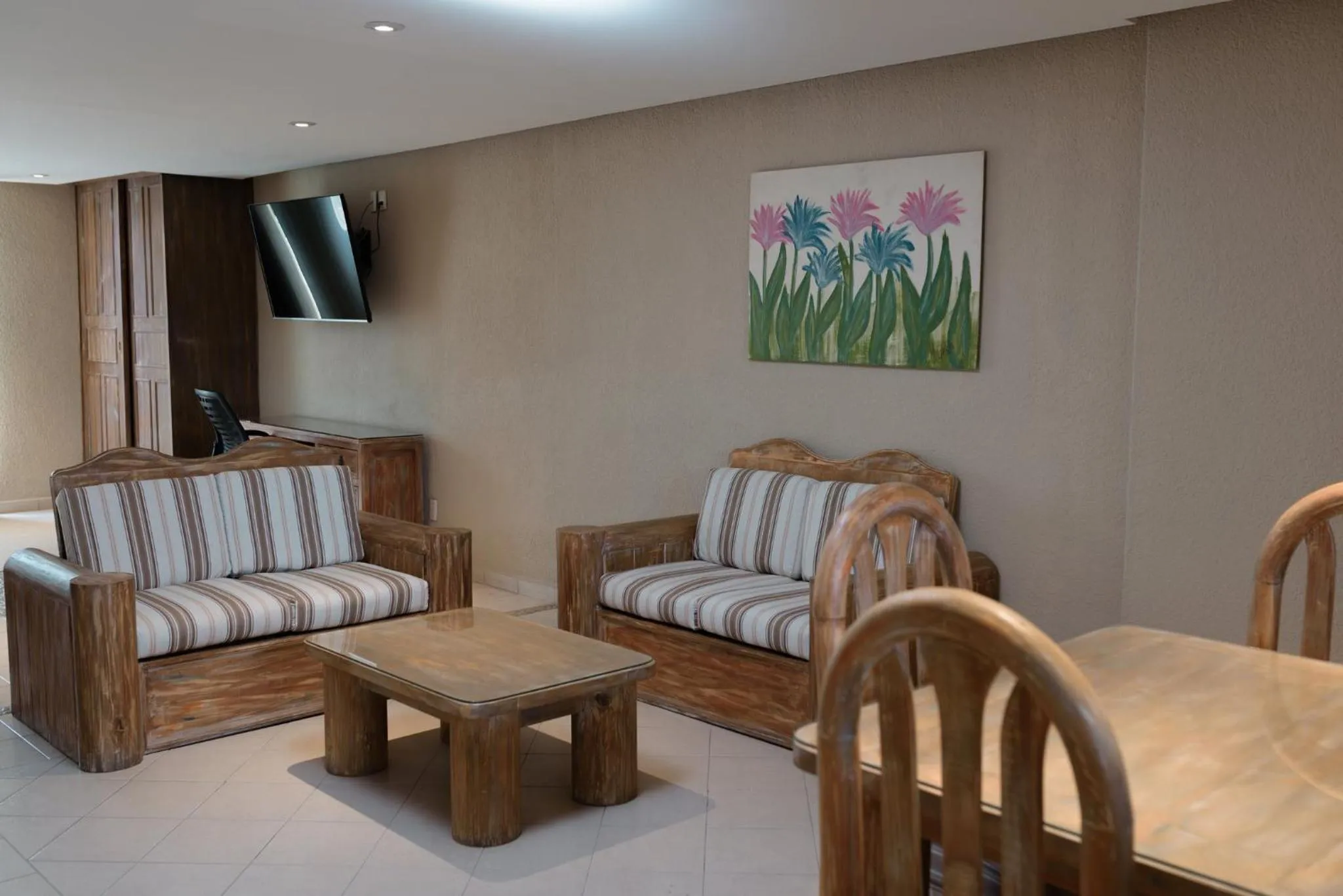 Photo of the whole room in Gamma Cuernavaca Puerta Paraiso