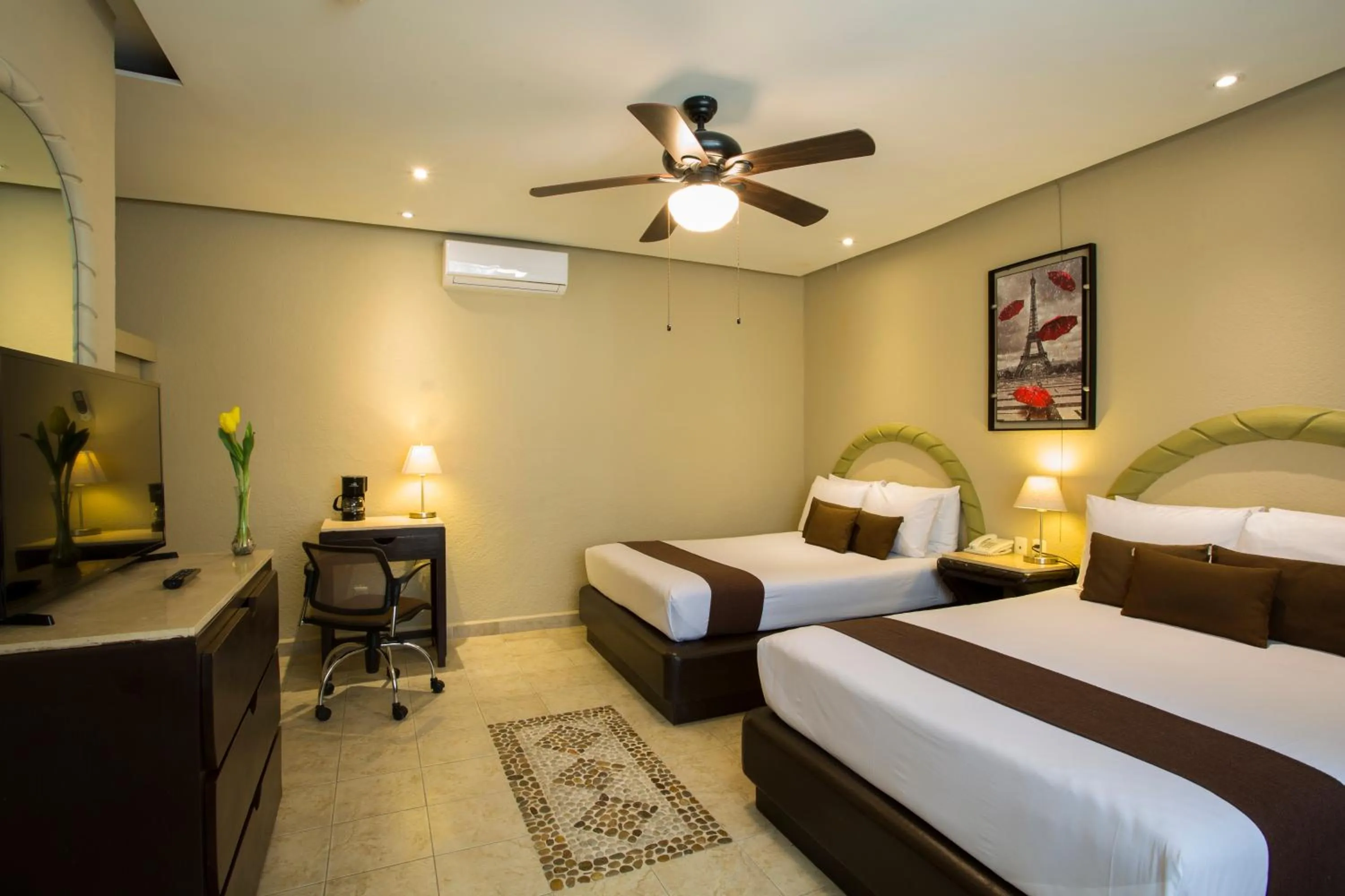 air conditioner, Bed in Gamma Cuernavaca Puerta Paraiso