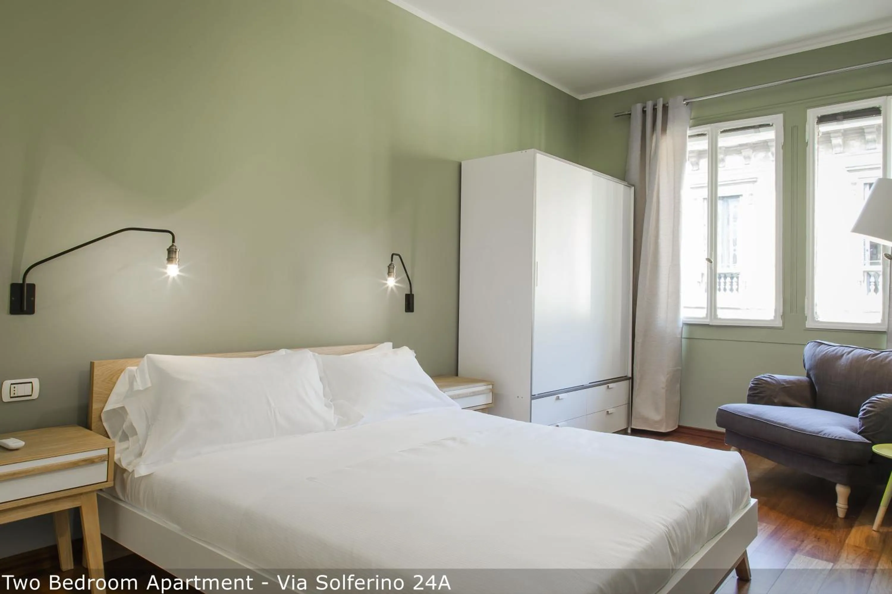 Bed in Brera Apartments in San Marco