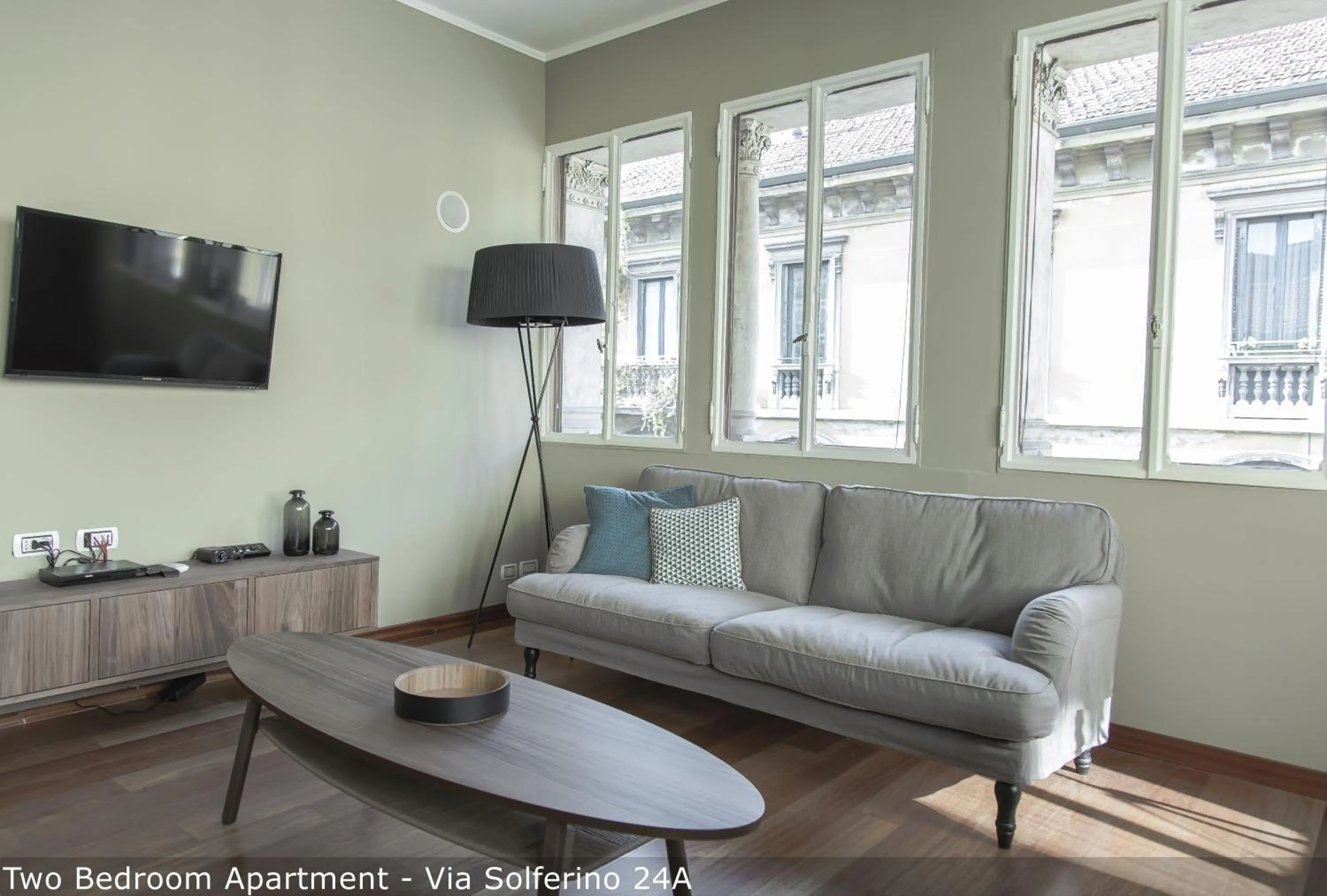 TV and multimedia in Brera Apartments in San Marco