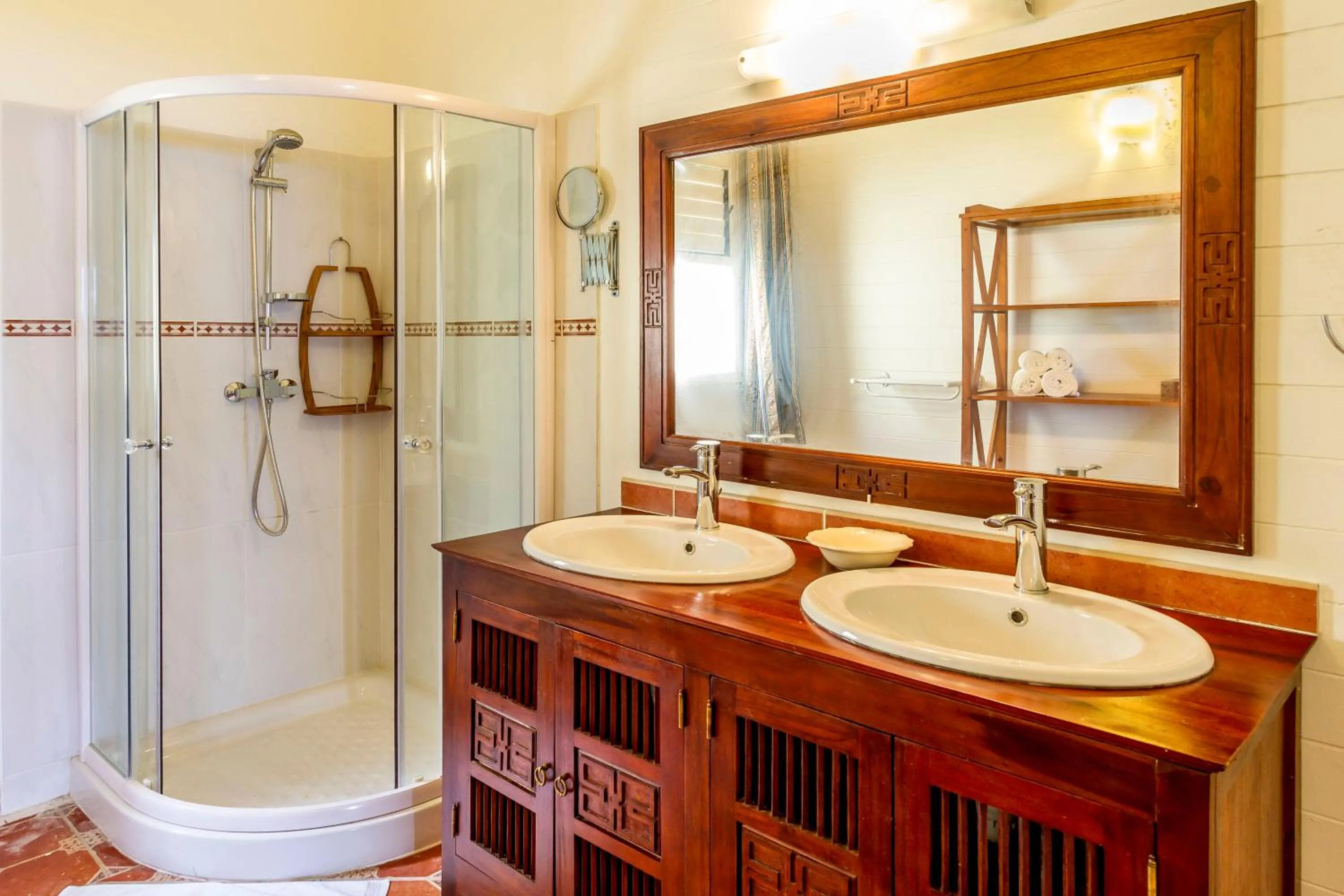 Shower in Le Domaine Saint Aubin