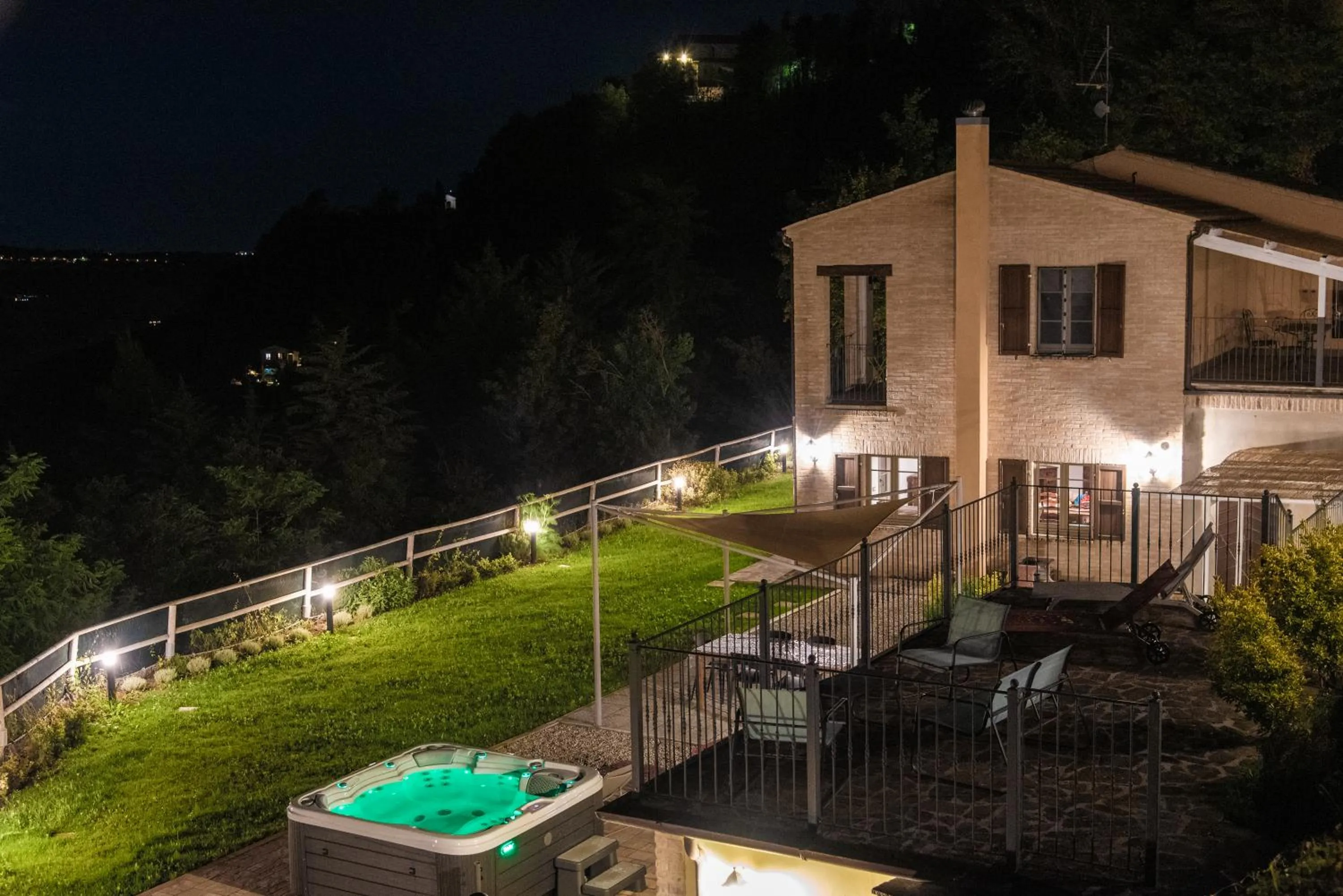 Night in La Casa Nel Bosco