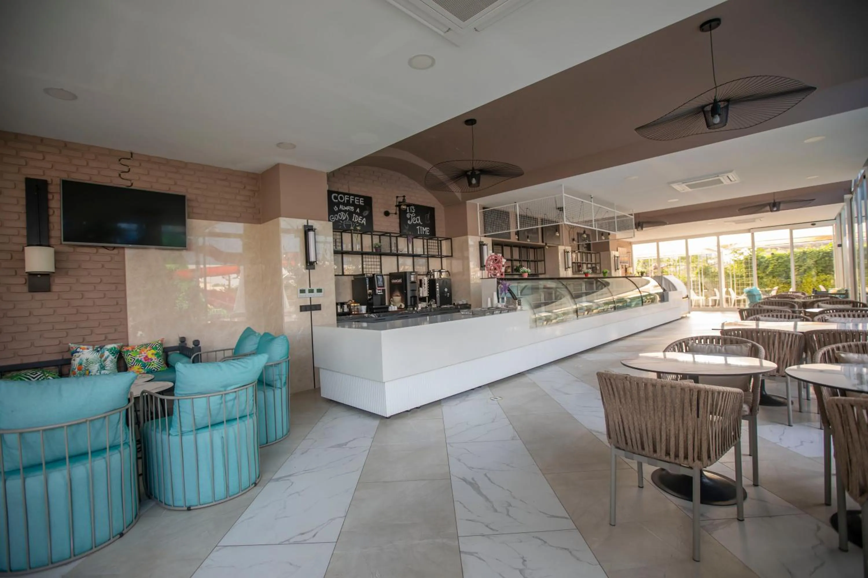 Restaurant/places to eat in Orange County Belek