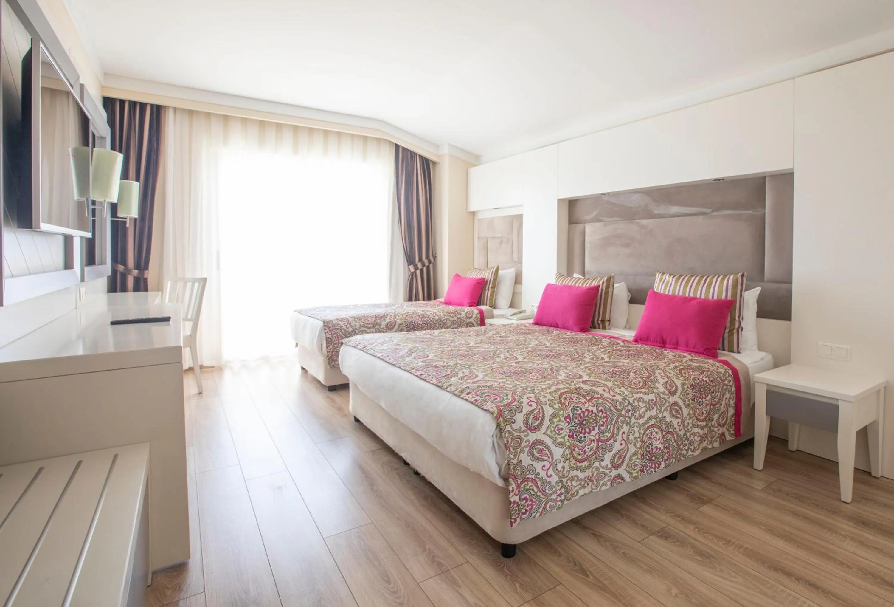 Bed in Orange County Belek
