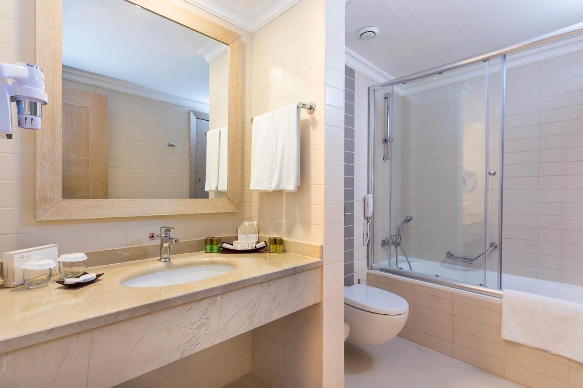 Toilet in Orange County Belek