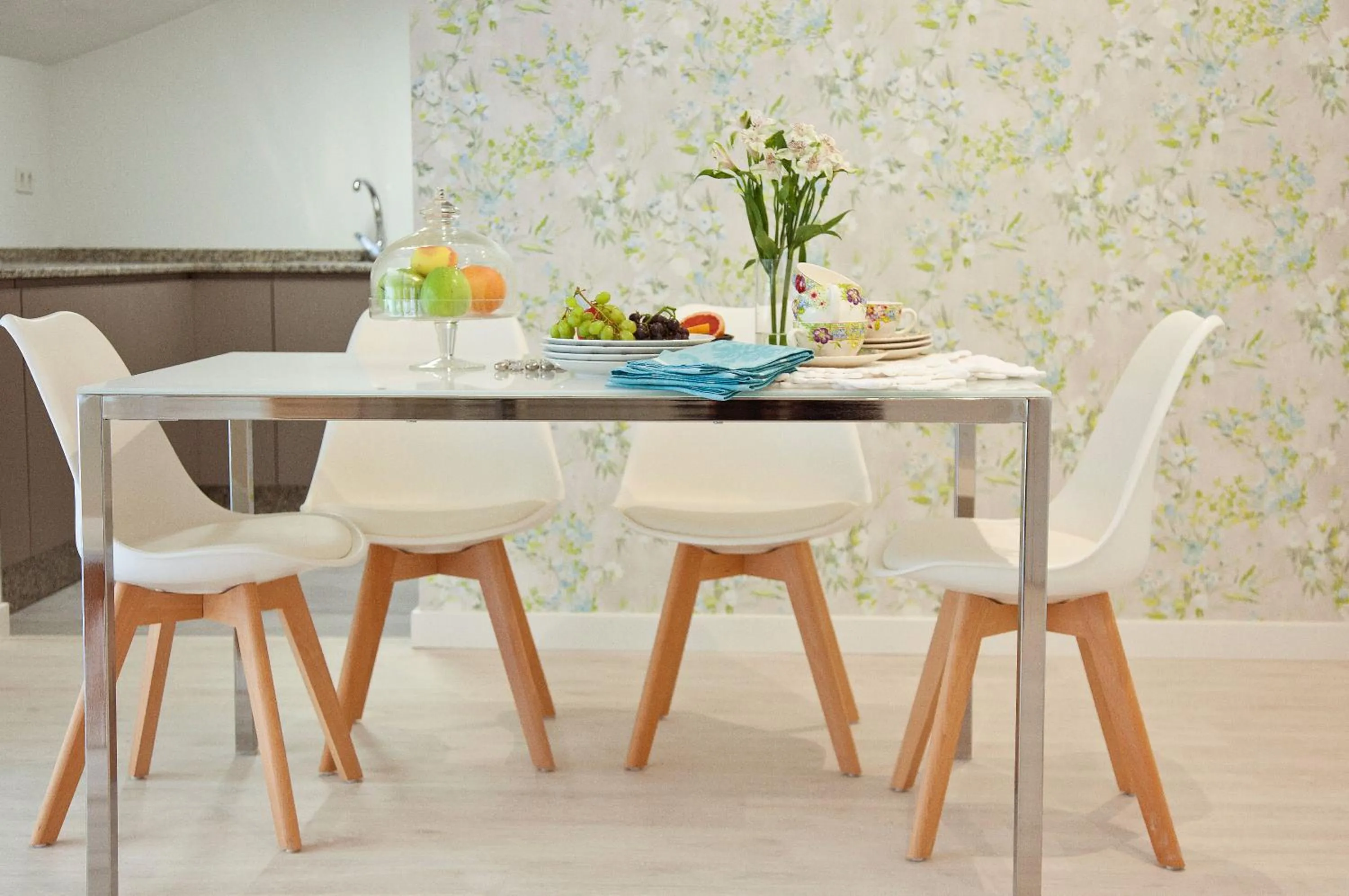 Dining area in Feelathome Madrid Suites Apartments