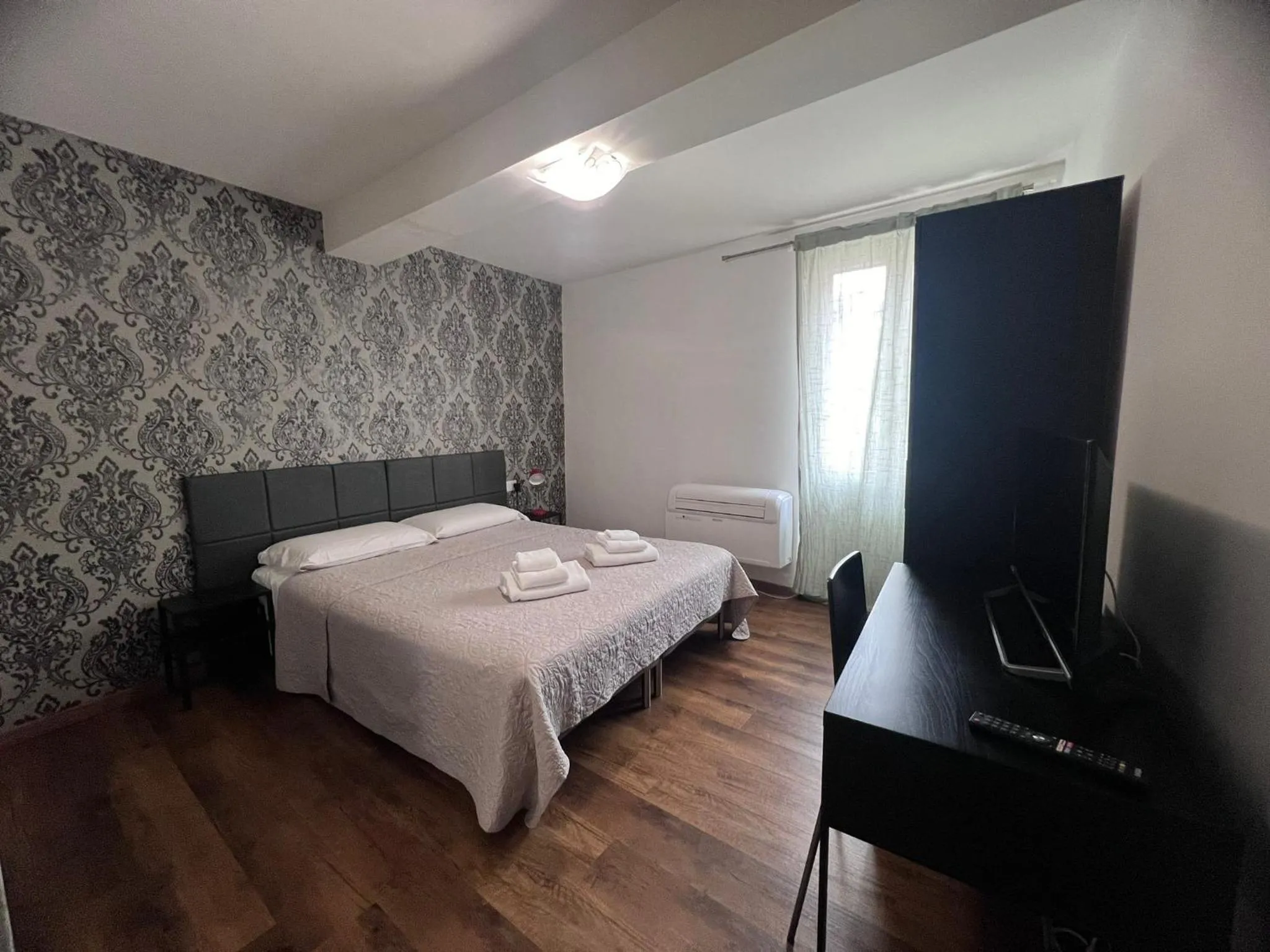 Photo of the whole room, Bed in Hotel Brenta