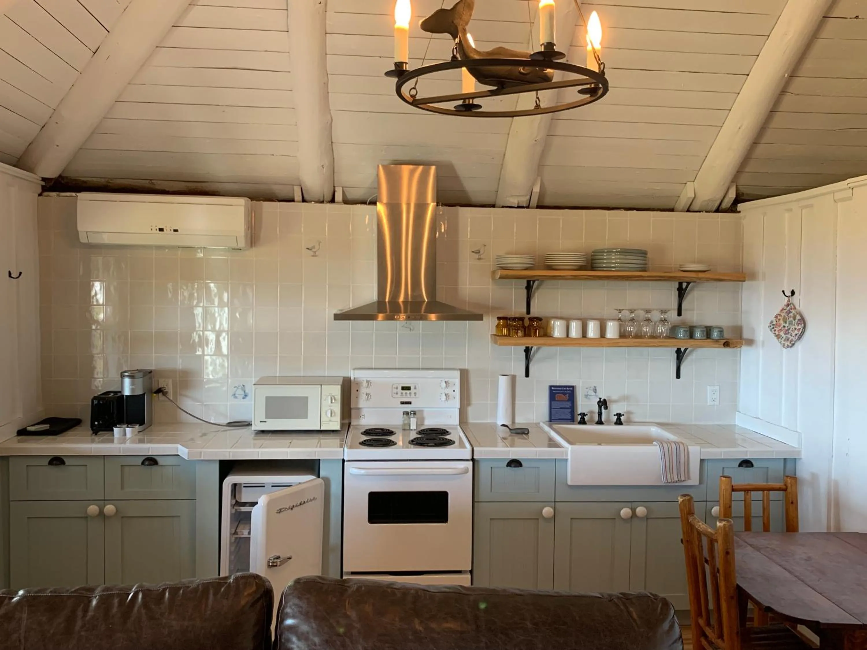 Coffee/tea facilities in Au Pic de l'Aurore Motel-Chalets