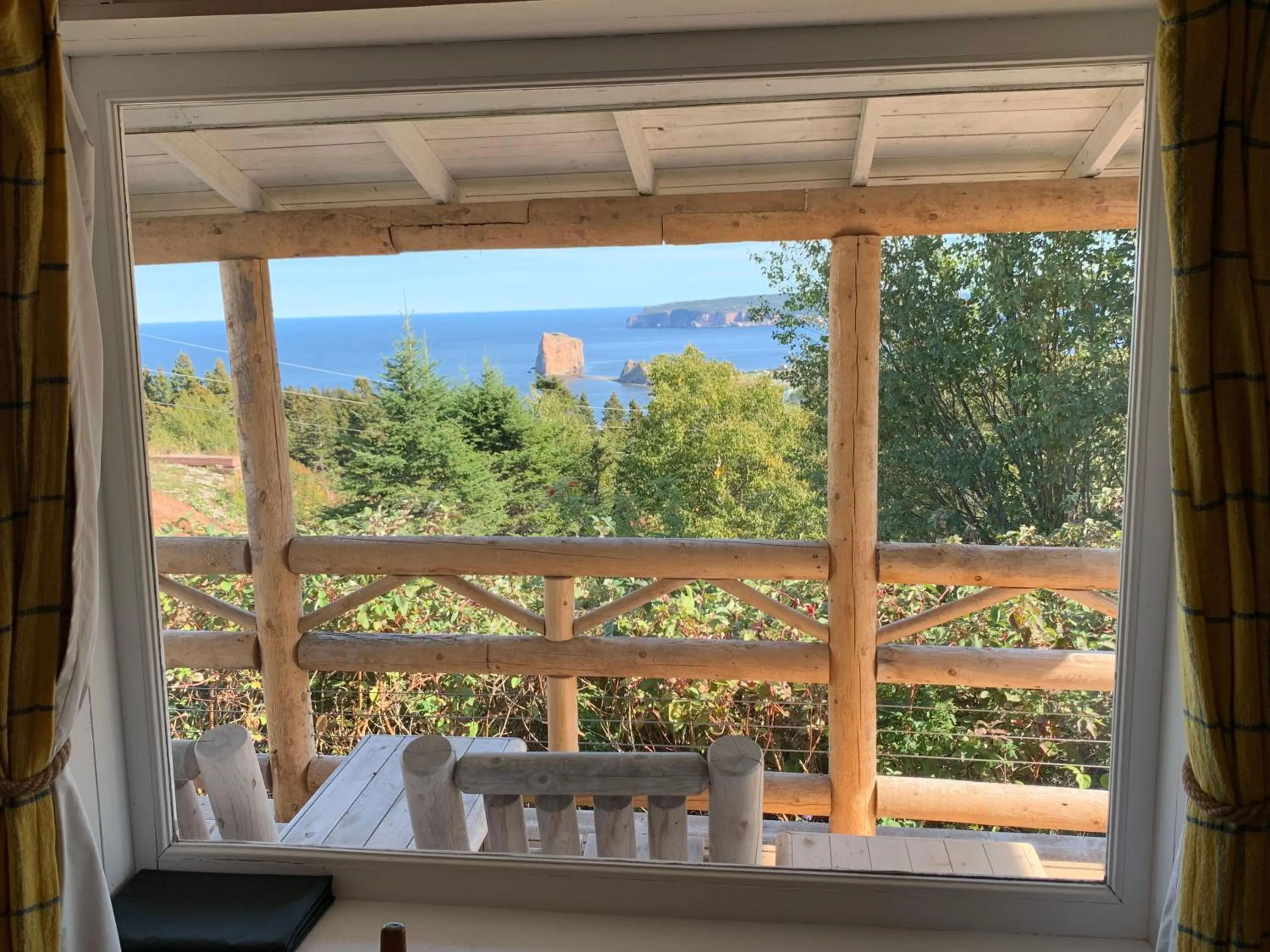 Day in Au Pic de l'Aurore Motel-Chalets