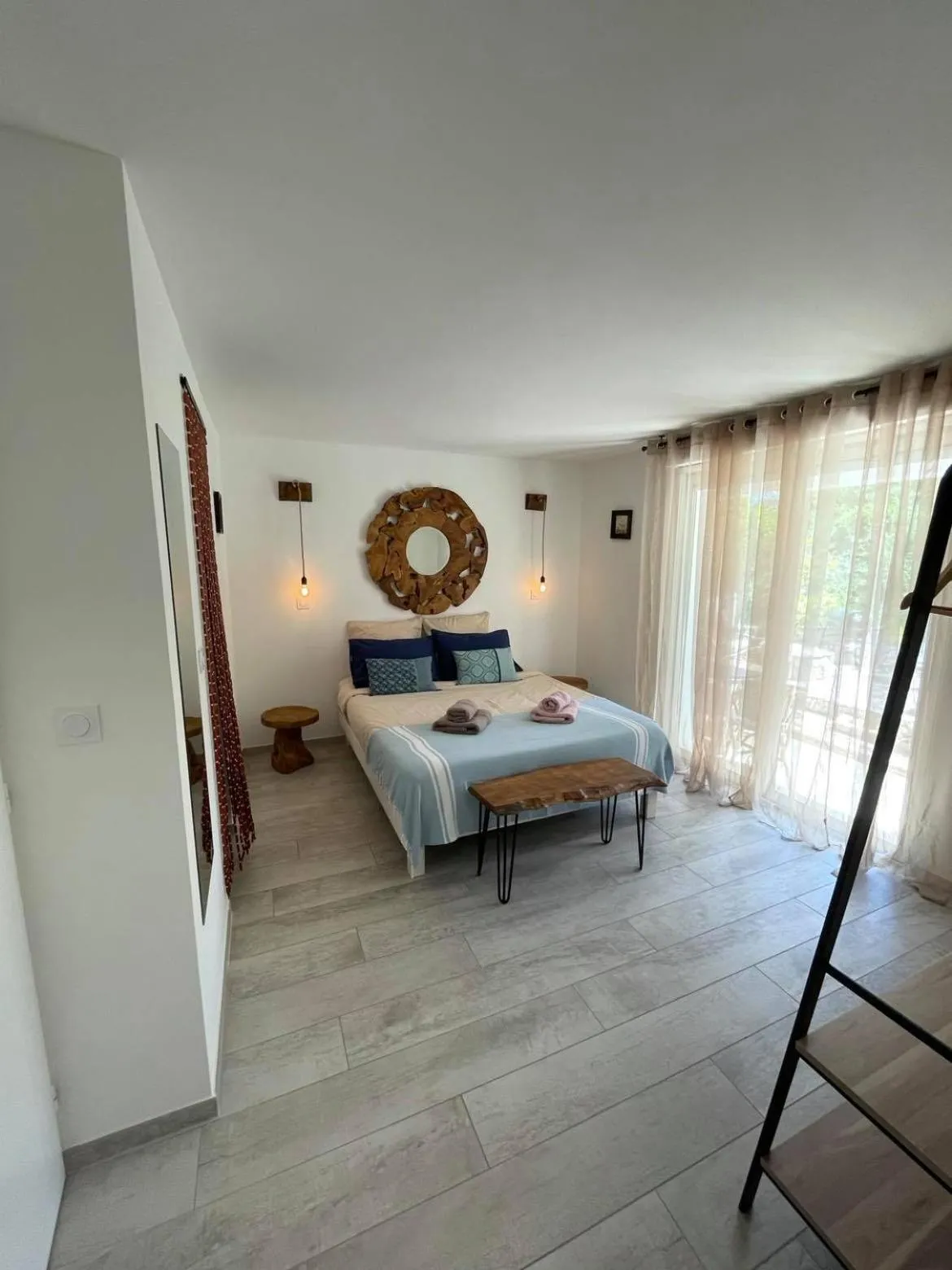Photo of the whole room, Bed in Maxima Sunset