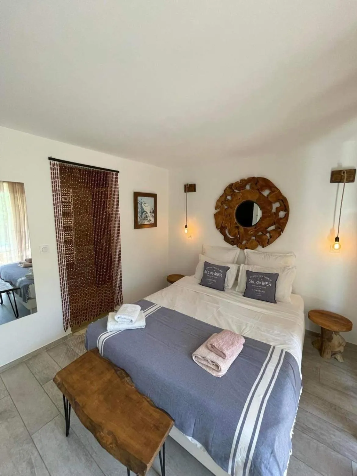 Bedroom, Bed in Maxima Sunset
