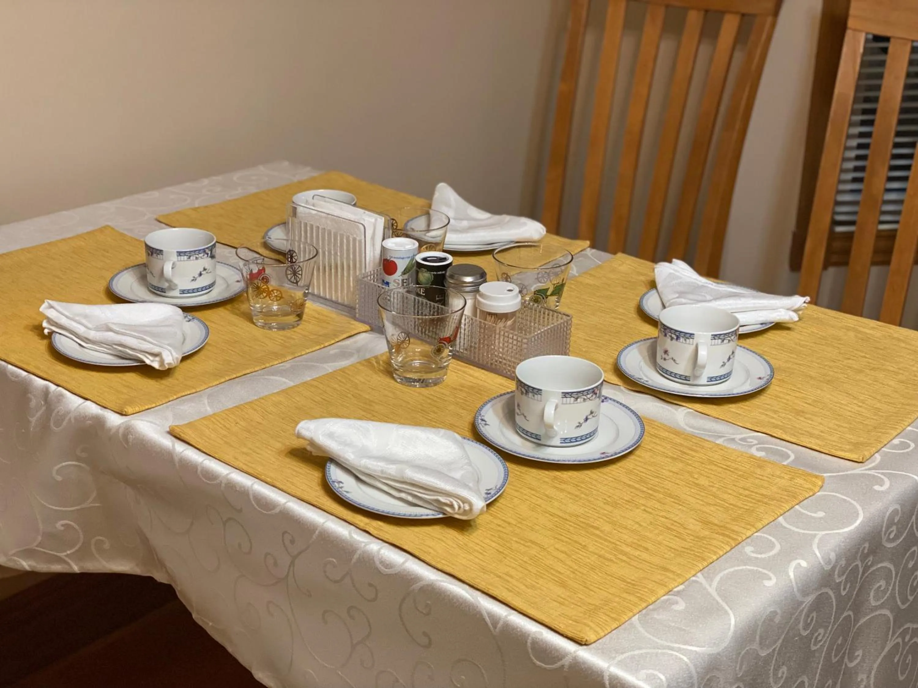 Restaurant/places to eat in Anna's Bed & Breakfast