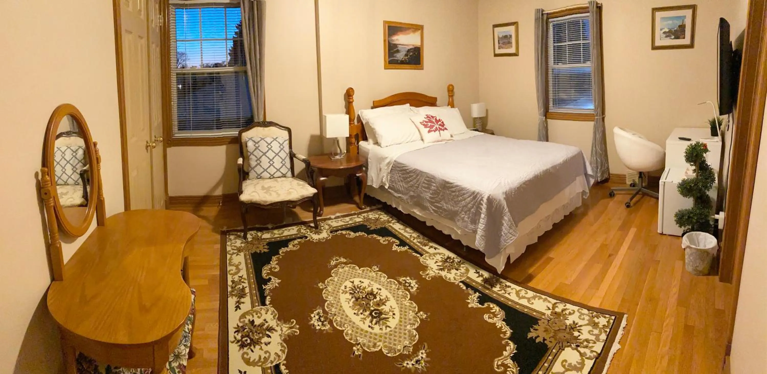 Photo of the whole room, Bed in Anna's Bed & Breakfast