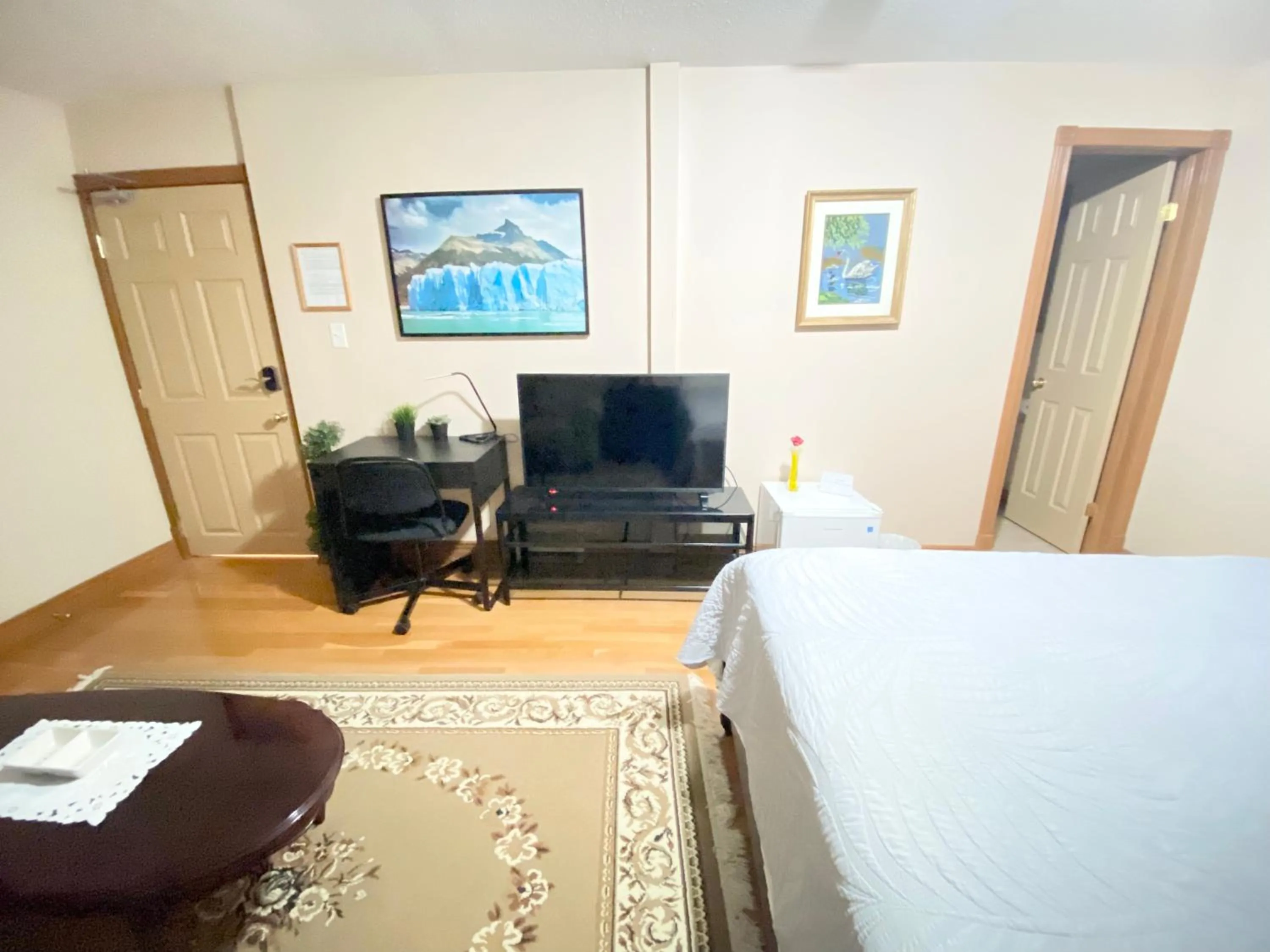 TV and multimedia in Anna's Bed & Breakfast