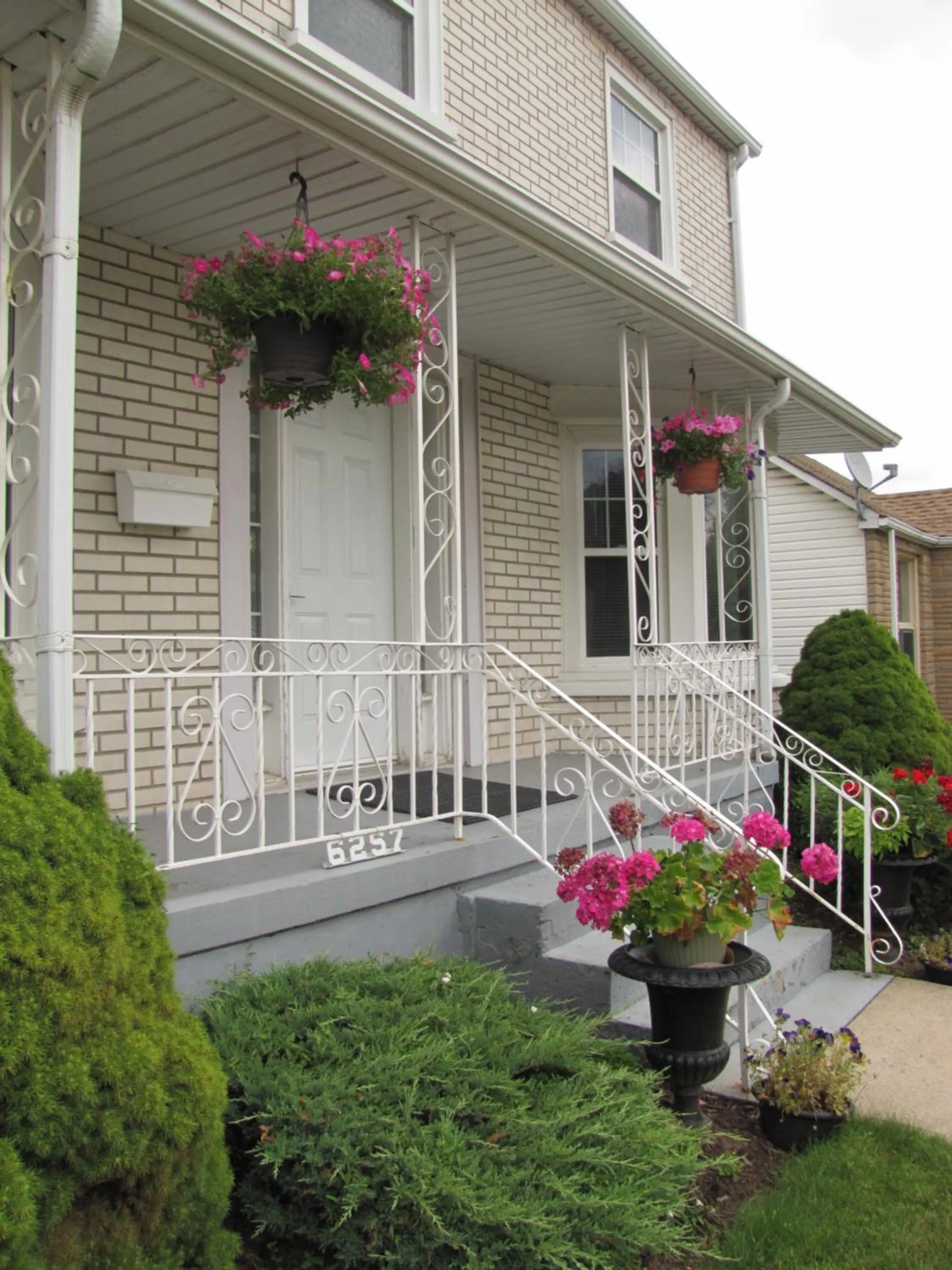 Property building in Anna's Bed & Breakfast