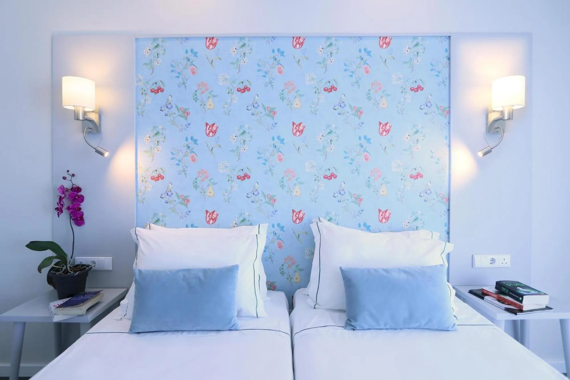 Photo of the whole room, Bed in Agua Hotels Alvor Jardim