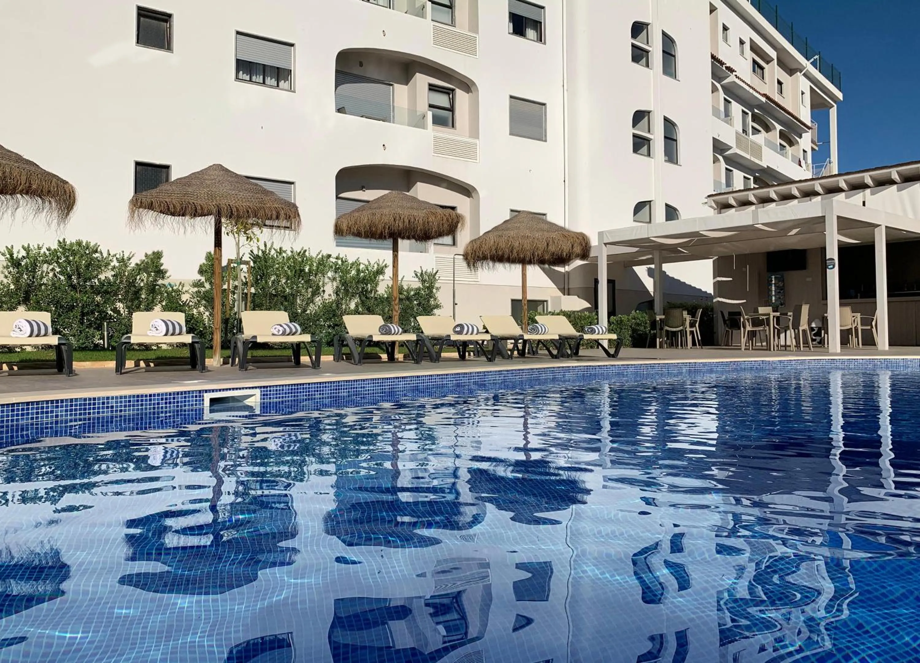 Swimming pool in Agua Hotels Alvor Jardim