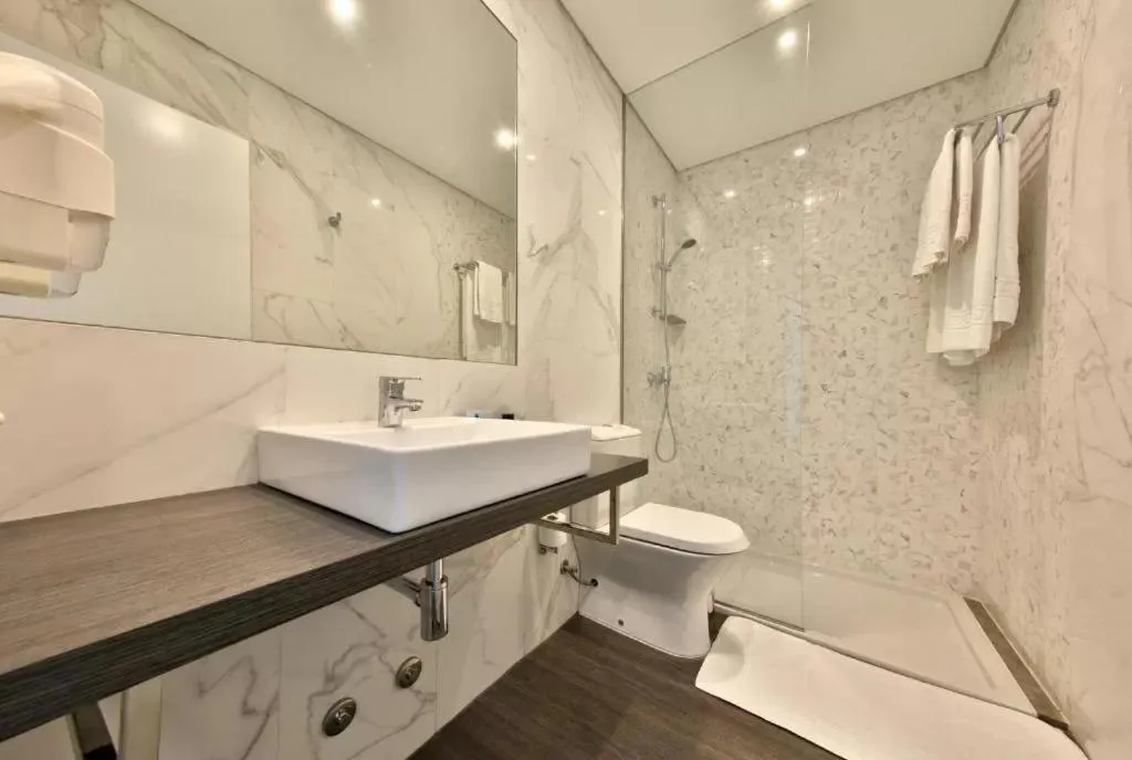 Bathroom in Agua Hotels Alvor Jardim