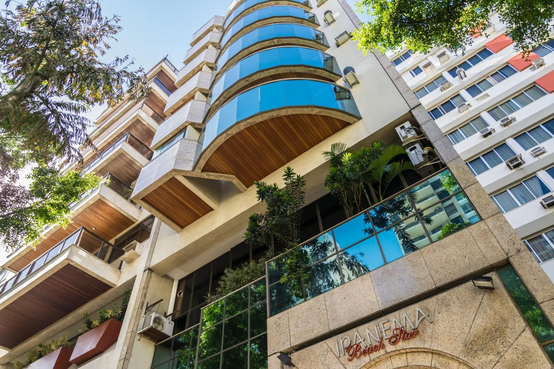Facade/entrance in MC FLATS IPANEMA BEACH STAR