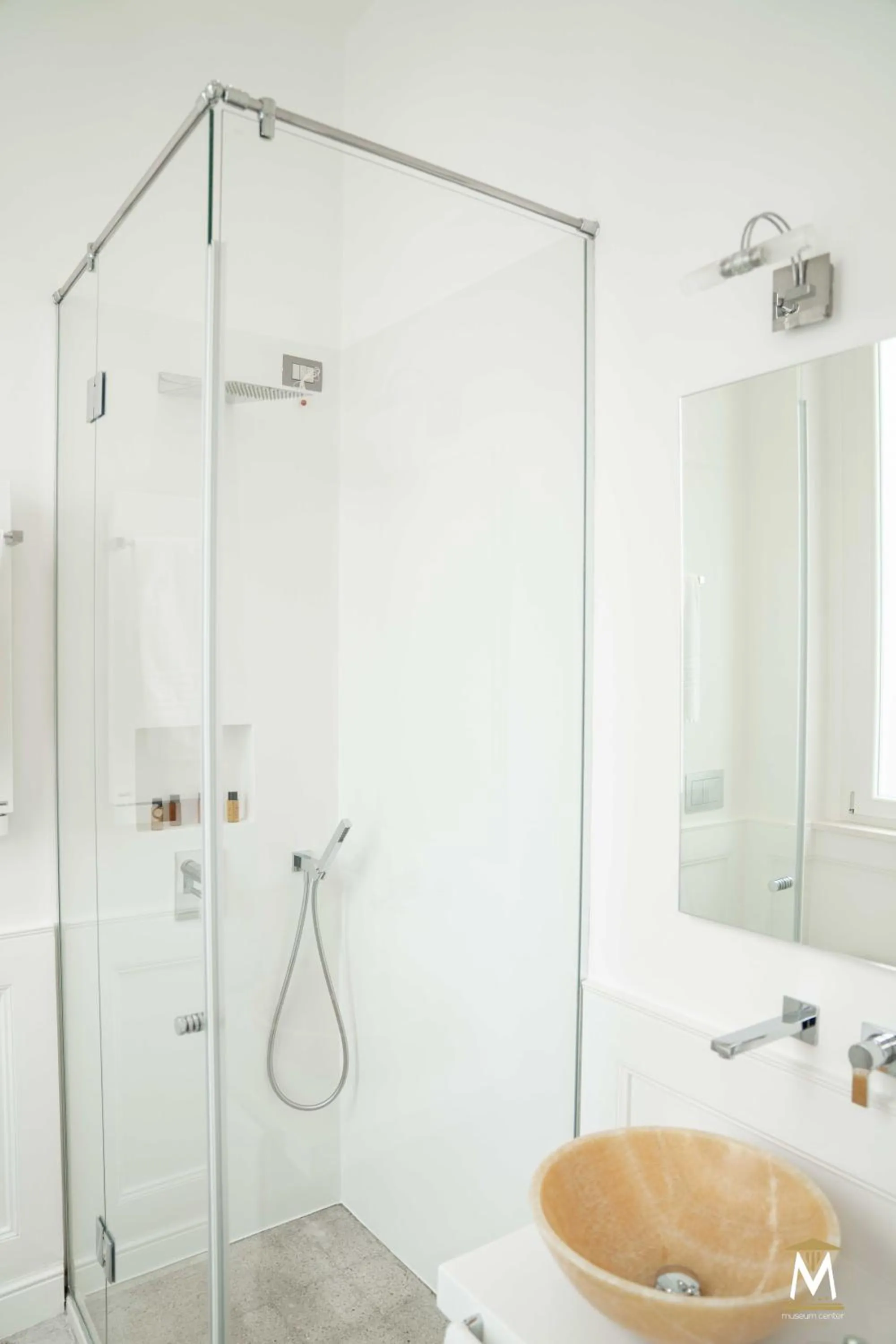 Shower in Museum Center Luxury