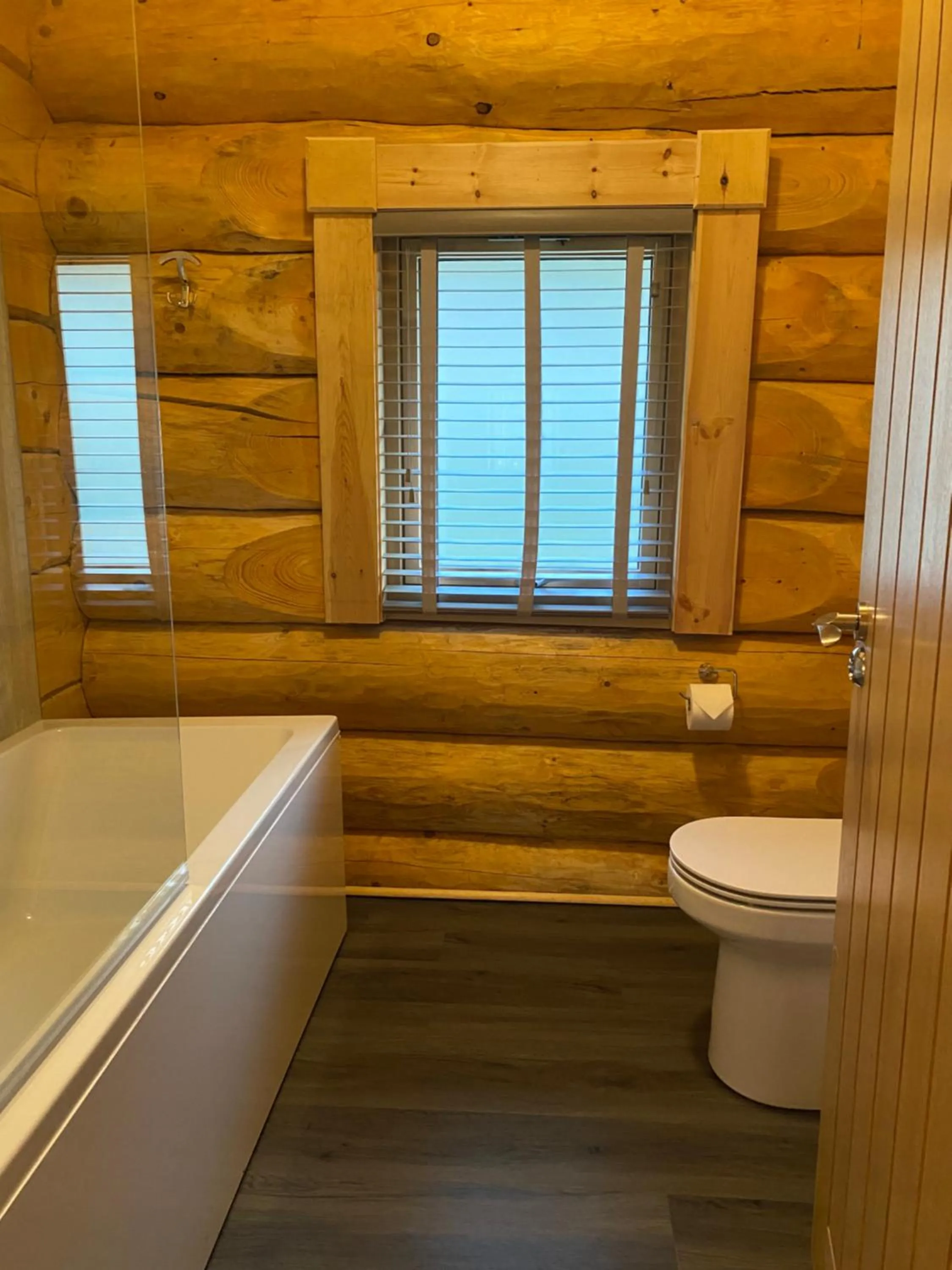 Bathroom in Ewes Water Log Cabins