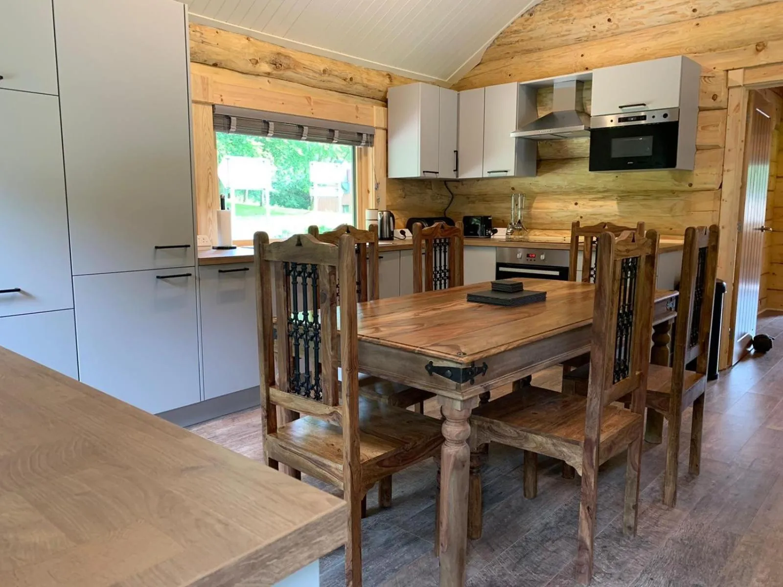 Kitchen or kitchenette in Ewes Water Log Cabins