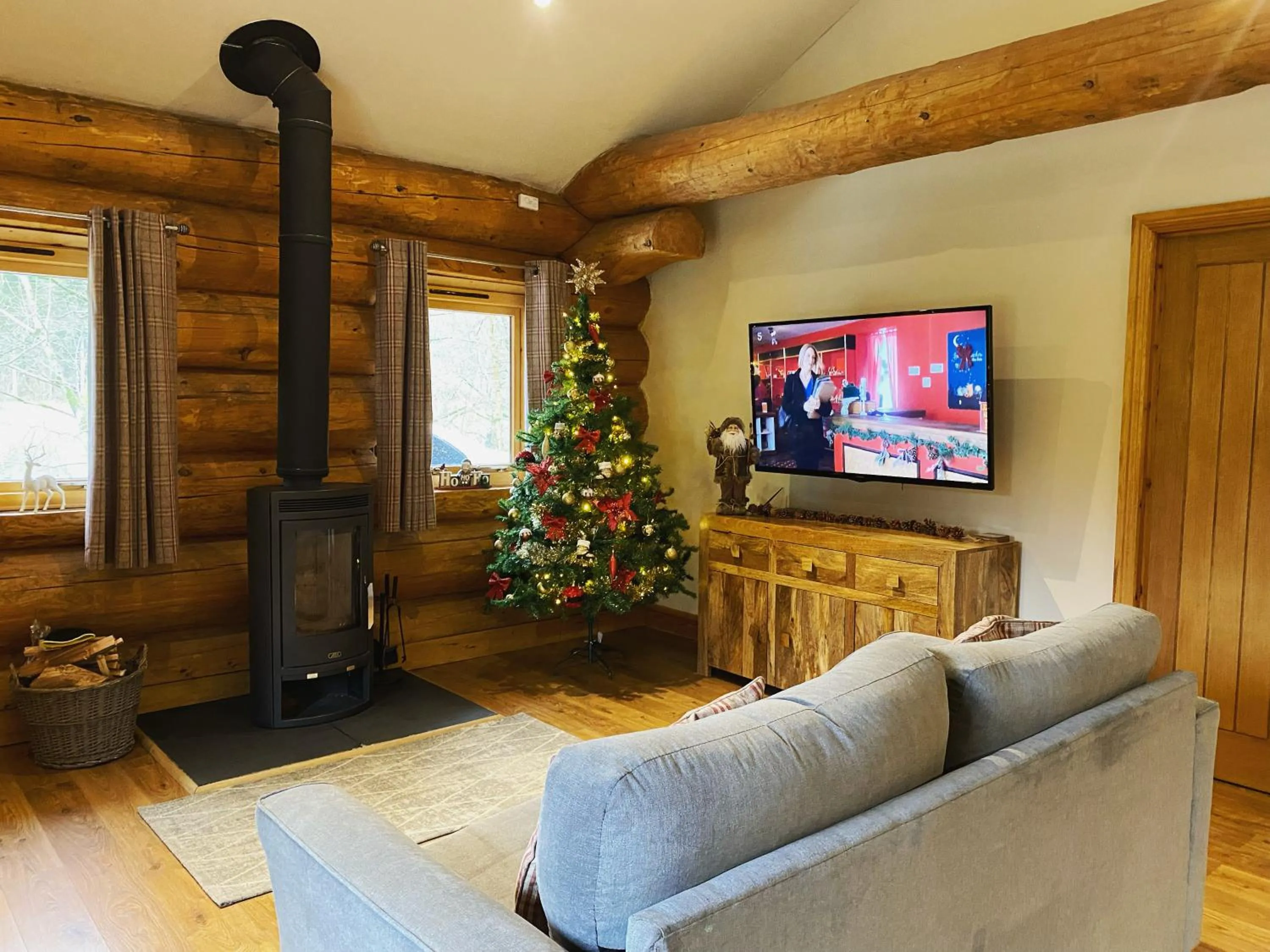 TV and multimedia in Ewes Water Log Cabins