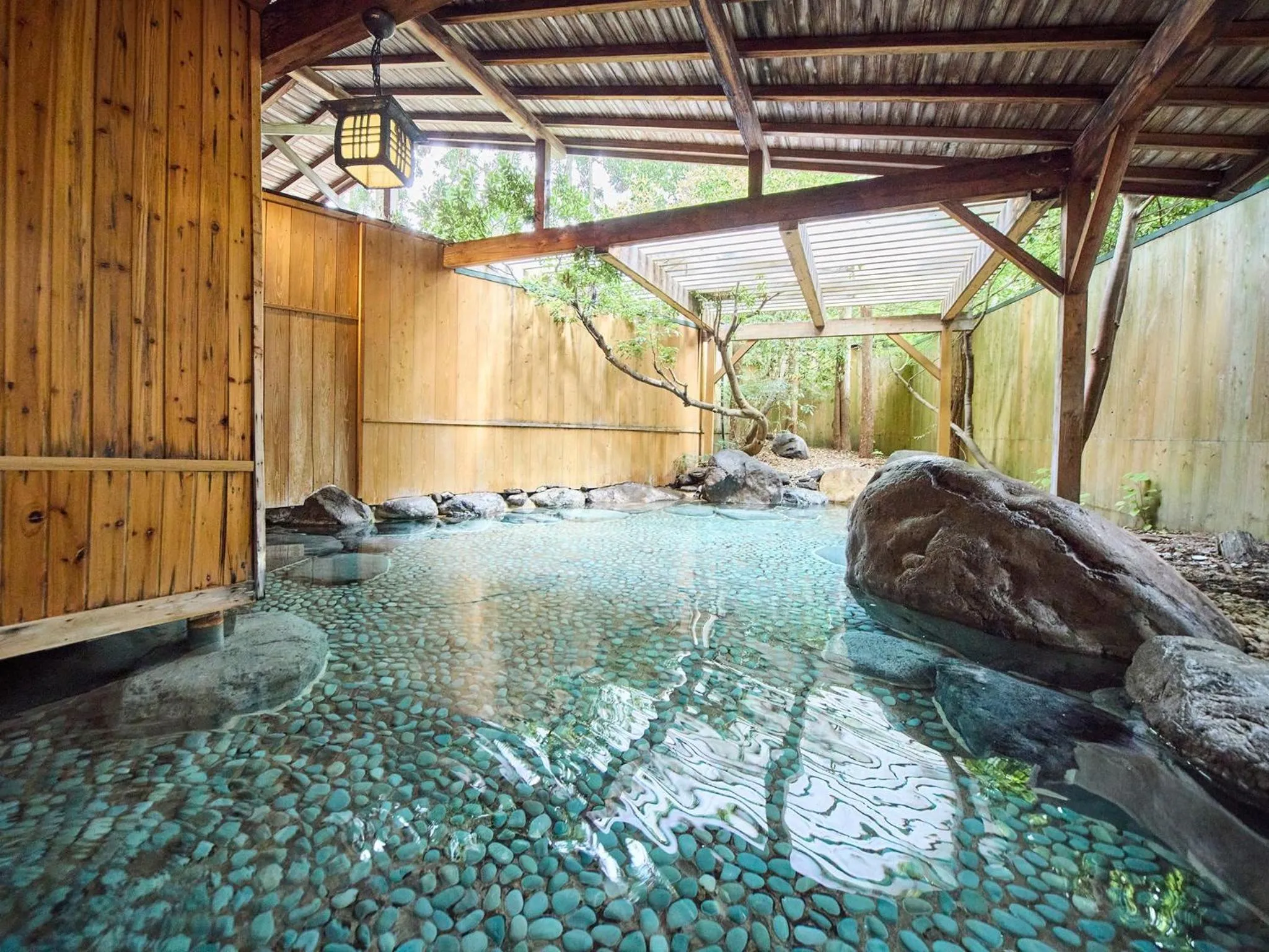 Open Air Bath in Misasa Royal Hotel